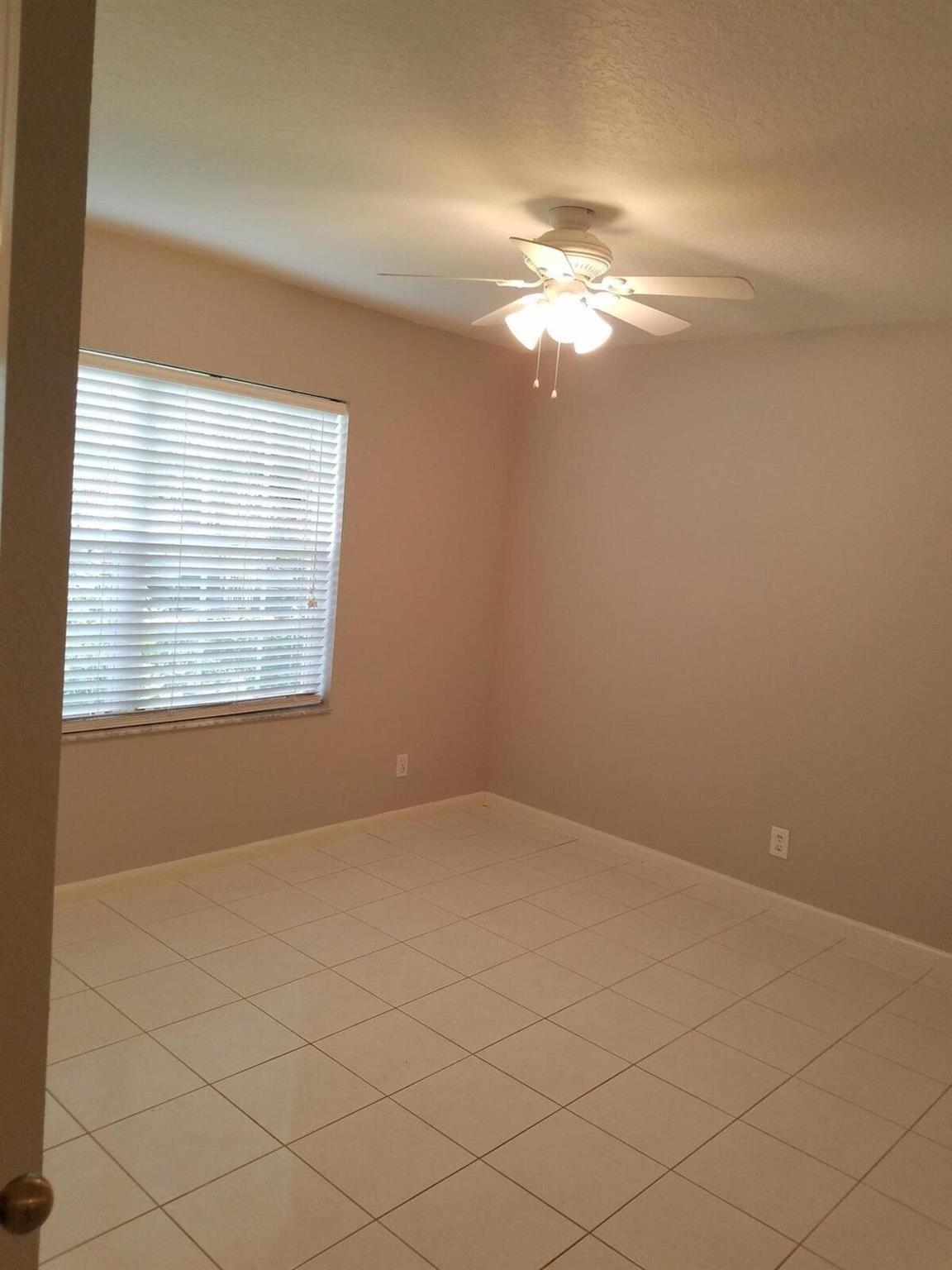 SABAL LAKES PH 3 - Residential Lease