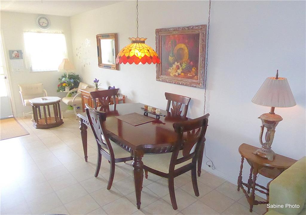 VILLAGE ROYALE EMERALD GR - Residential