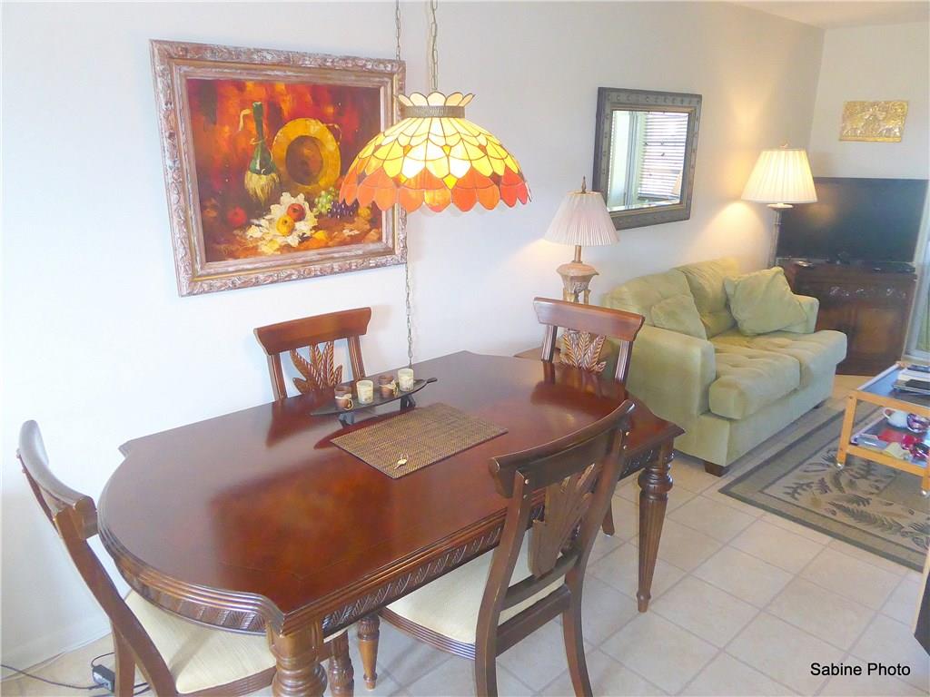 VILLAGE ROYALE EMERALD GR - Residential