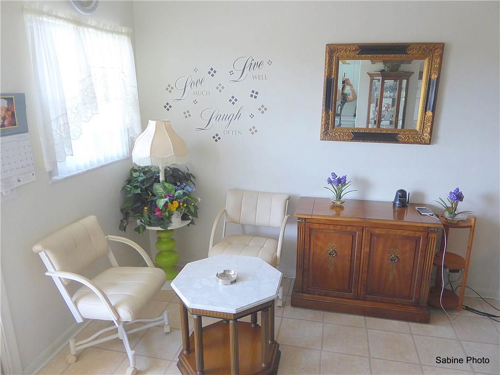 VILLAGE ROYALE EMERALD GR - Residential