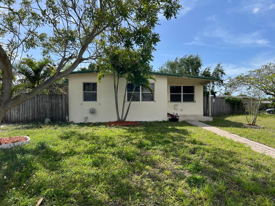 Priced to sell.  A Single Family House priced below $300k in a large corner lot.  Convenient location - close to shops, freeways, schools, and hospital.  2 bedrooms with a Den which can be used as a 3rd bedroom.  Tiles flooring throughout.