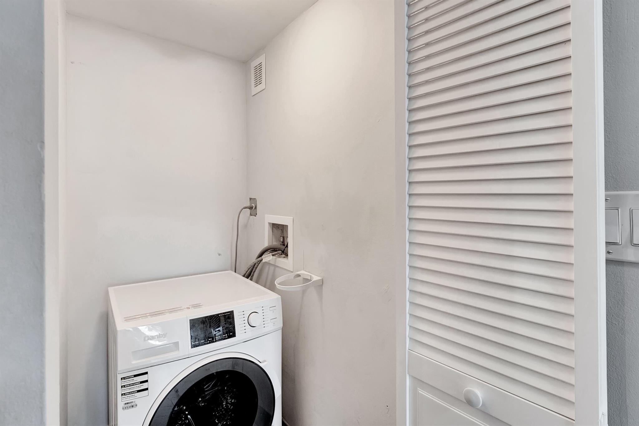 CASA DEL RIO CONDO - Residential Lease