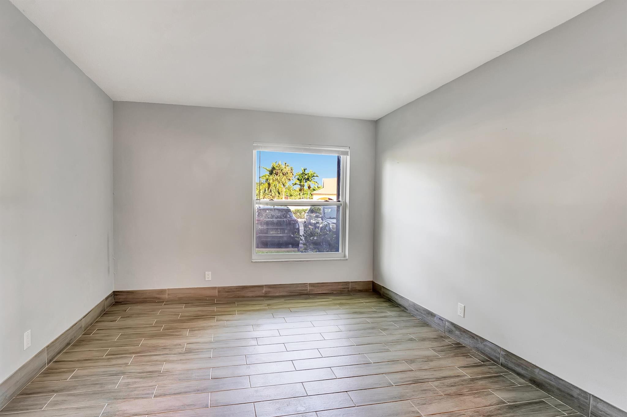 CASA DEL RIO CONDO - Residential Lease