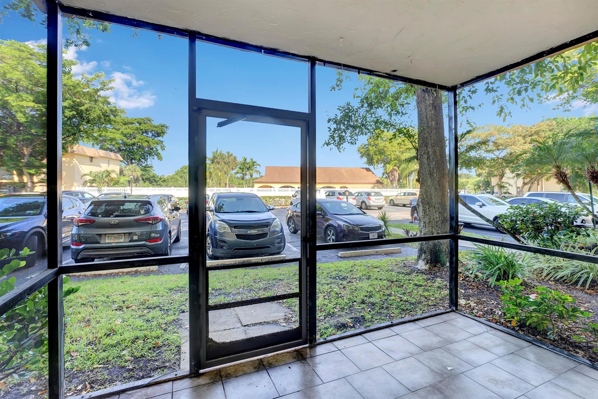 CASA DEL RIO CONDO - Residential Lease