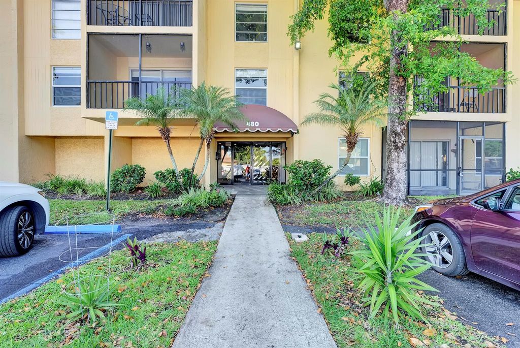 Photo of 480 NW 20th Street #1090, Boca Raton, FL 33431 (MLS # R11139761)