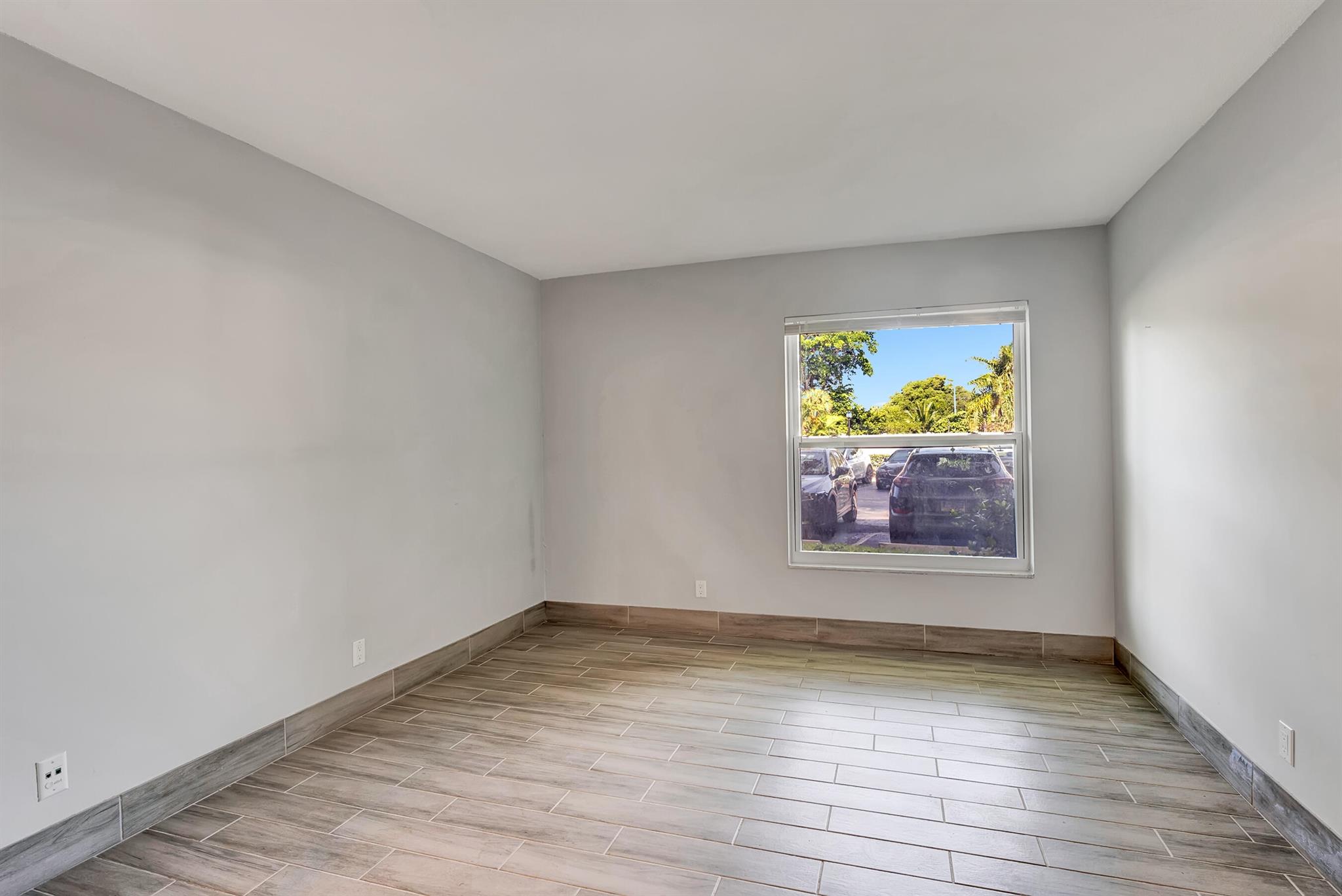 CASA DEL RIO CONDO - Residential Lease