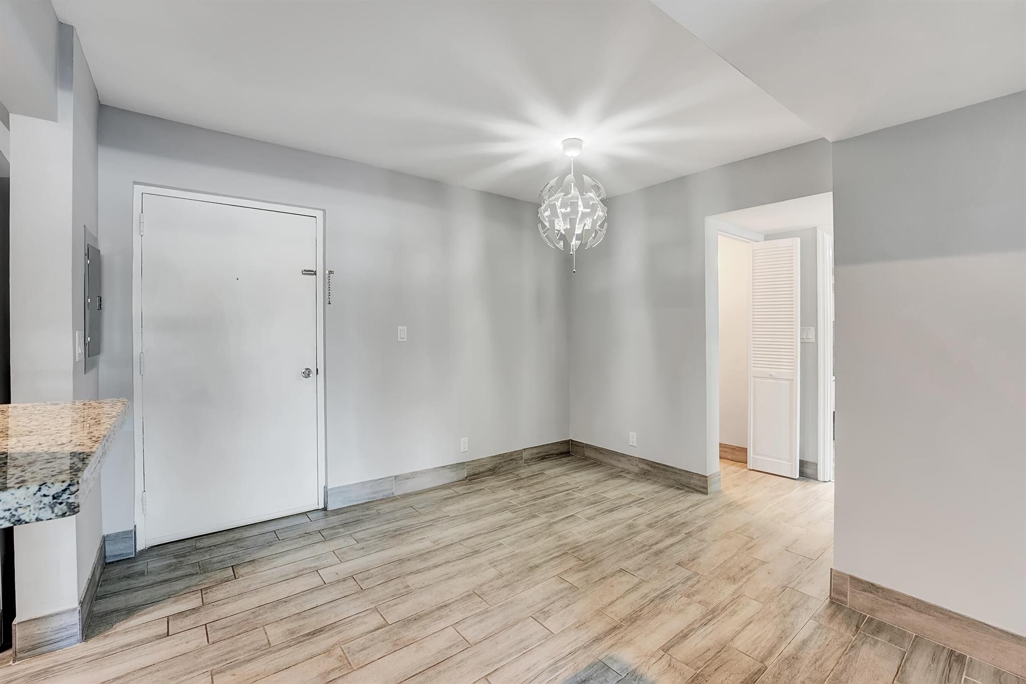 CASA DEL RIO CONDO - Residential Lease