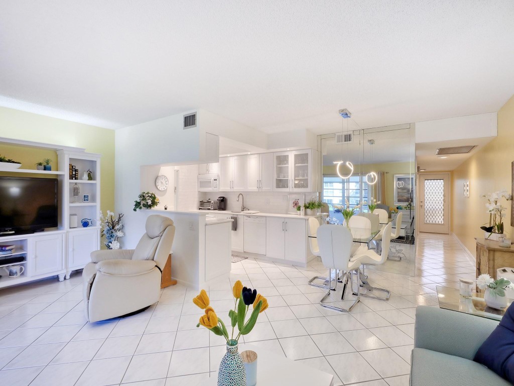 WYNMOOR - Residential