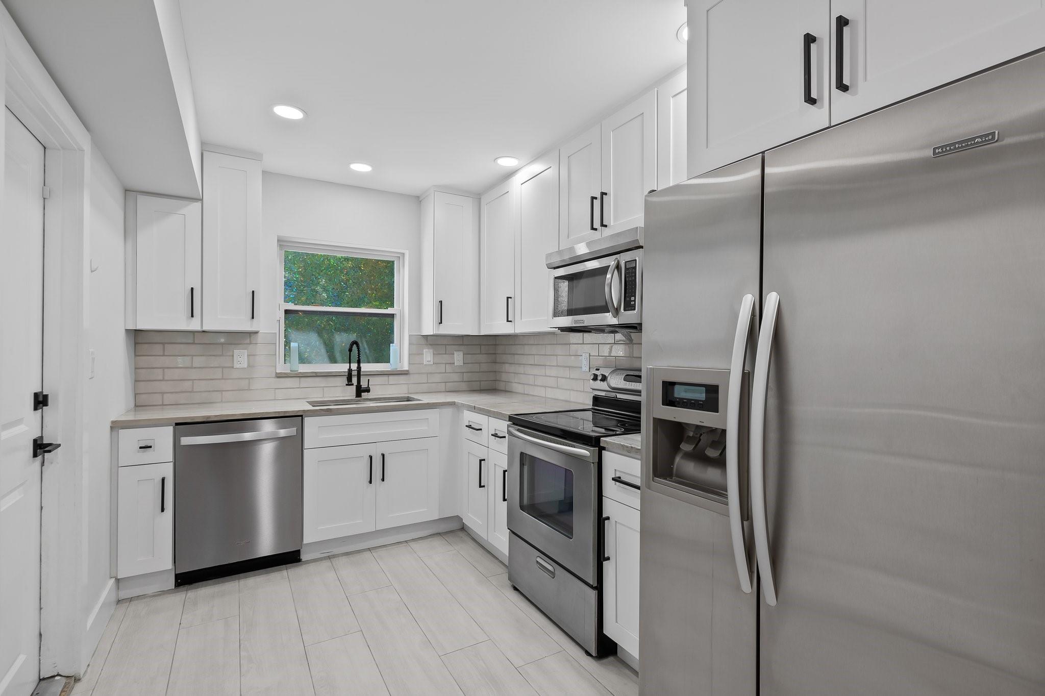 FORT LAUDERDALE - Residential Lease