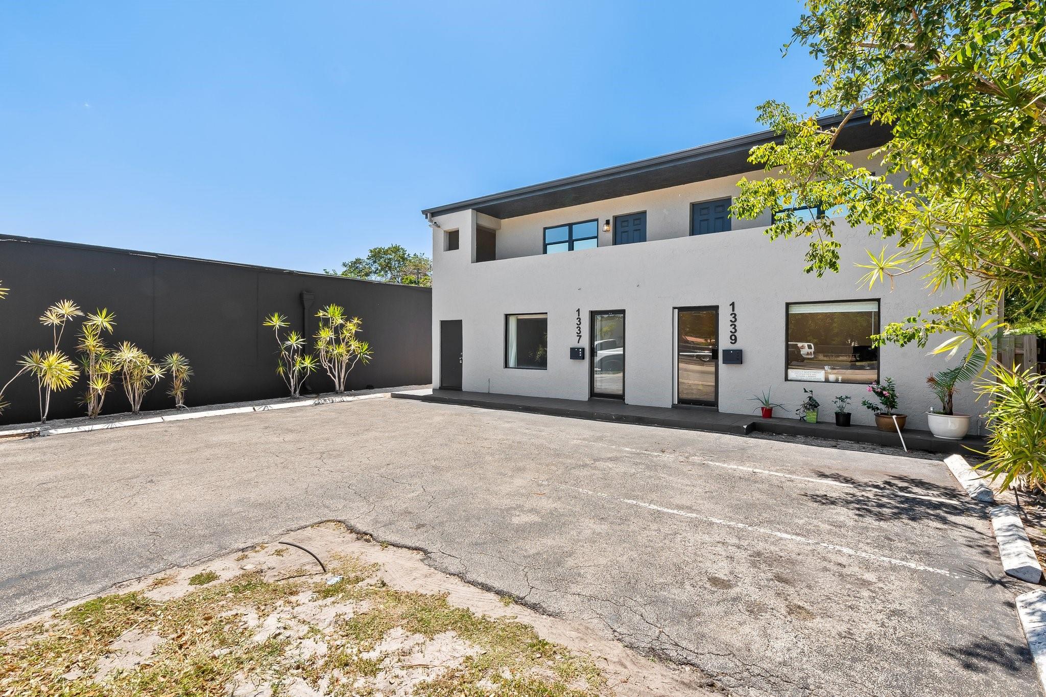 FORT LAUDERDALE - Residential Lease