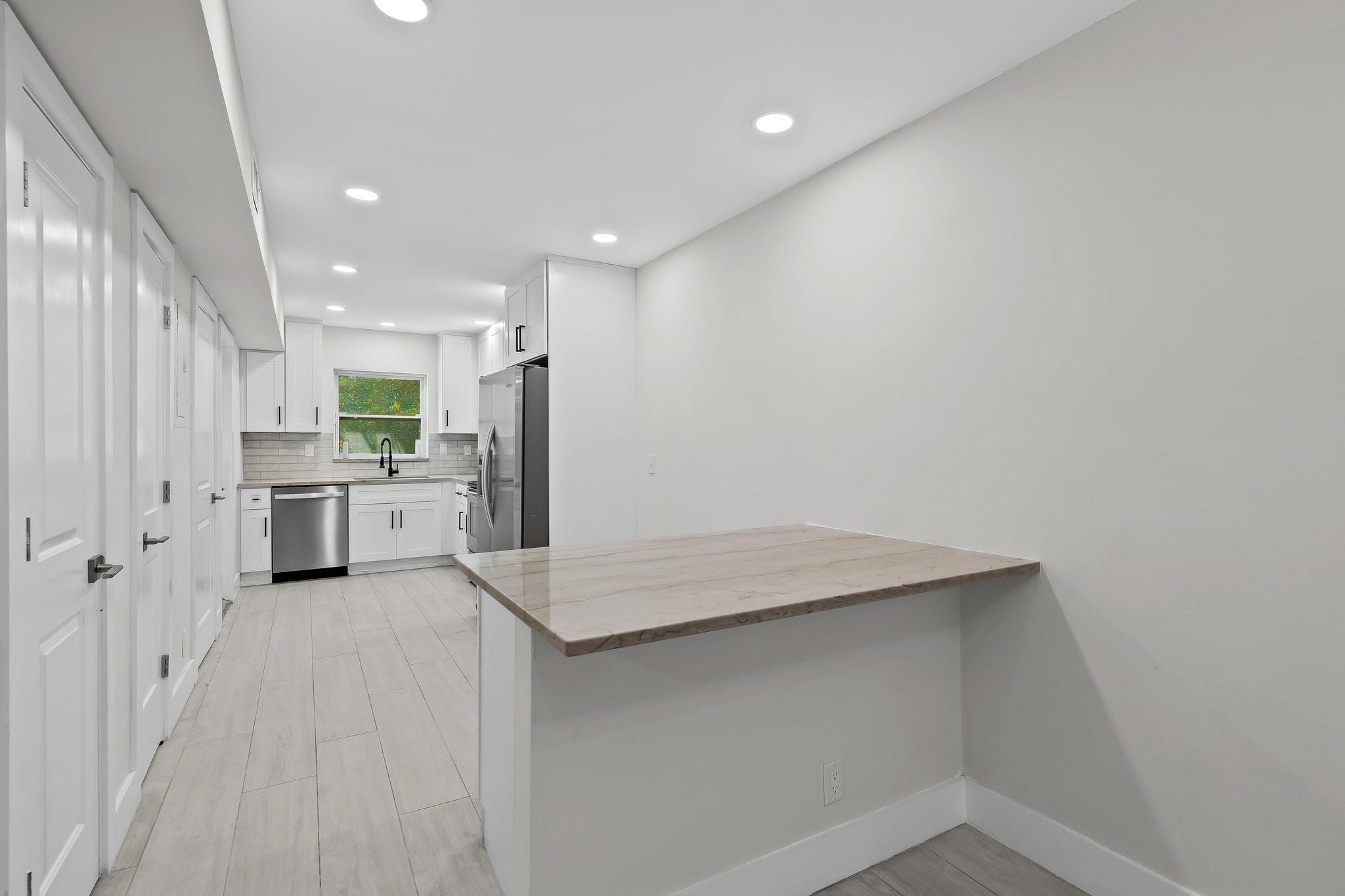 FORT LAUDERDALE - Residential Lease