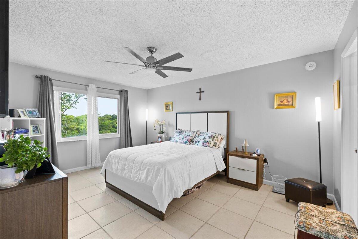 OAKBROOK IV V VI VII CONDO - Residential