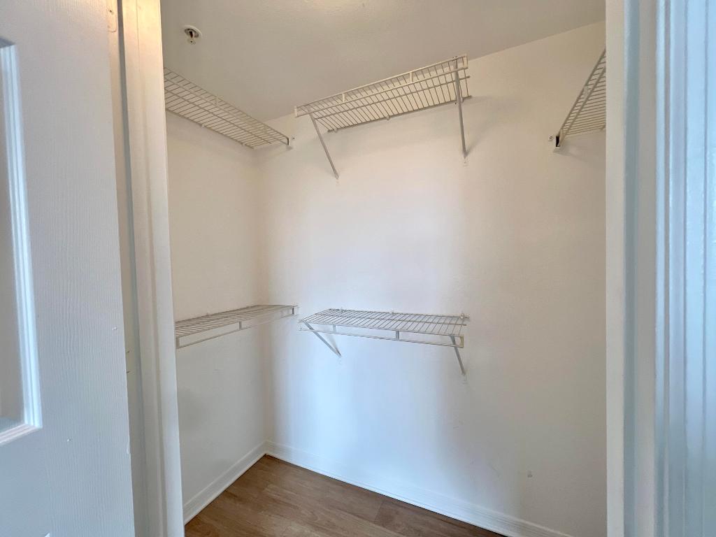 VILLAS AT EMERALD DUNES CONDO - Residential Lease