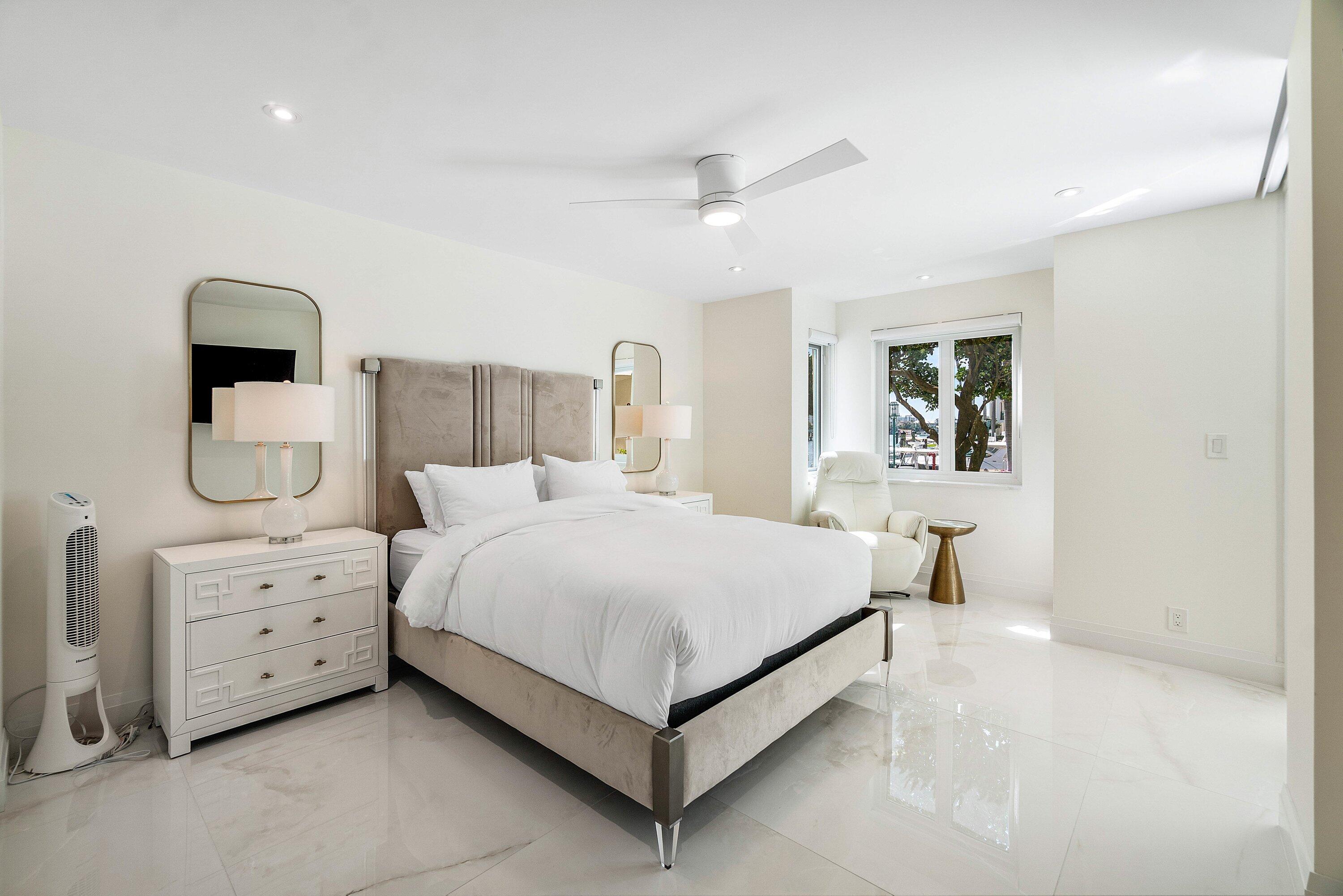 MIZNER COURT - Residential