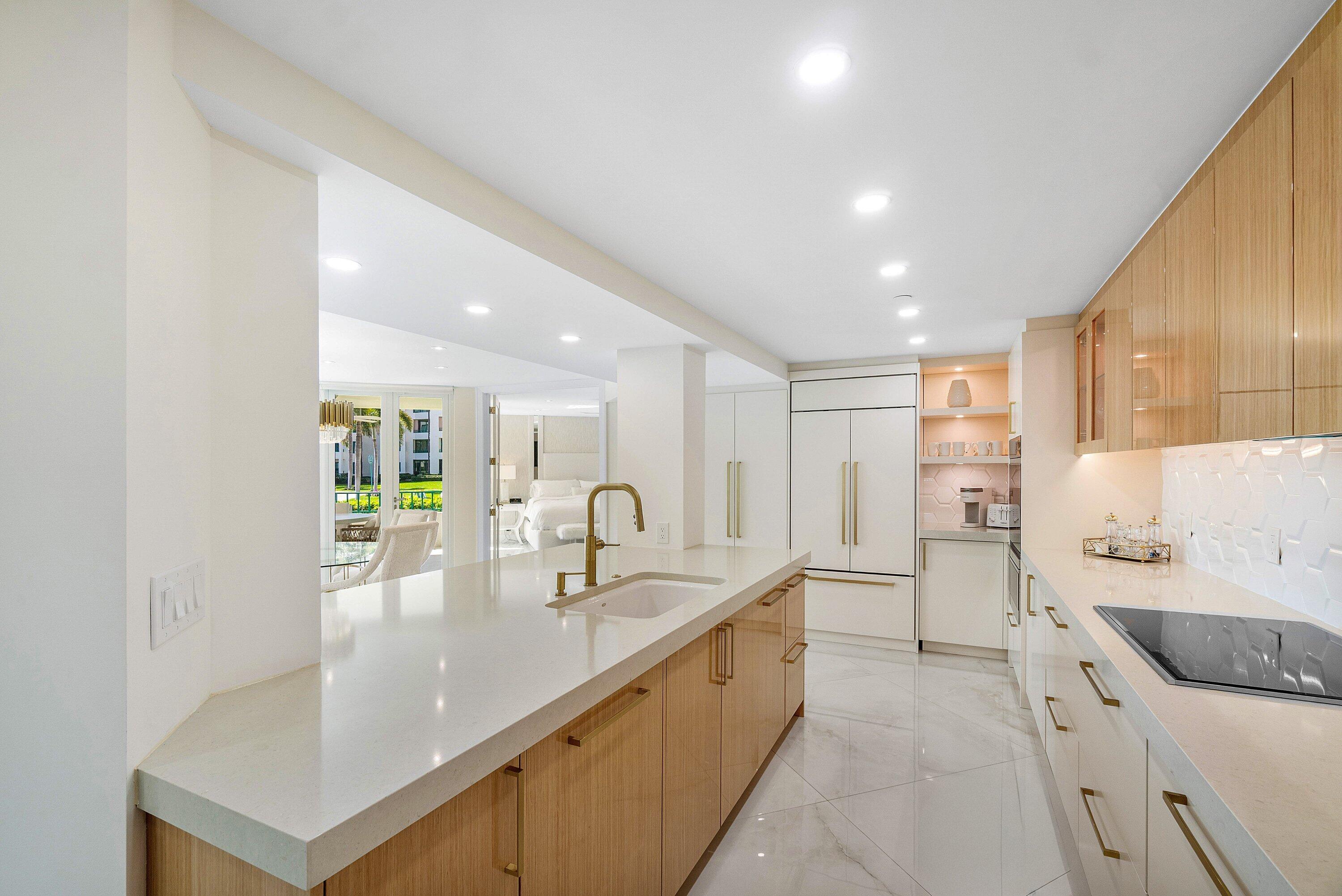 MIZNER COURT - Residential