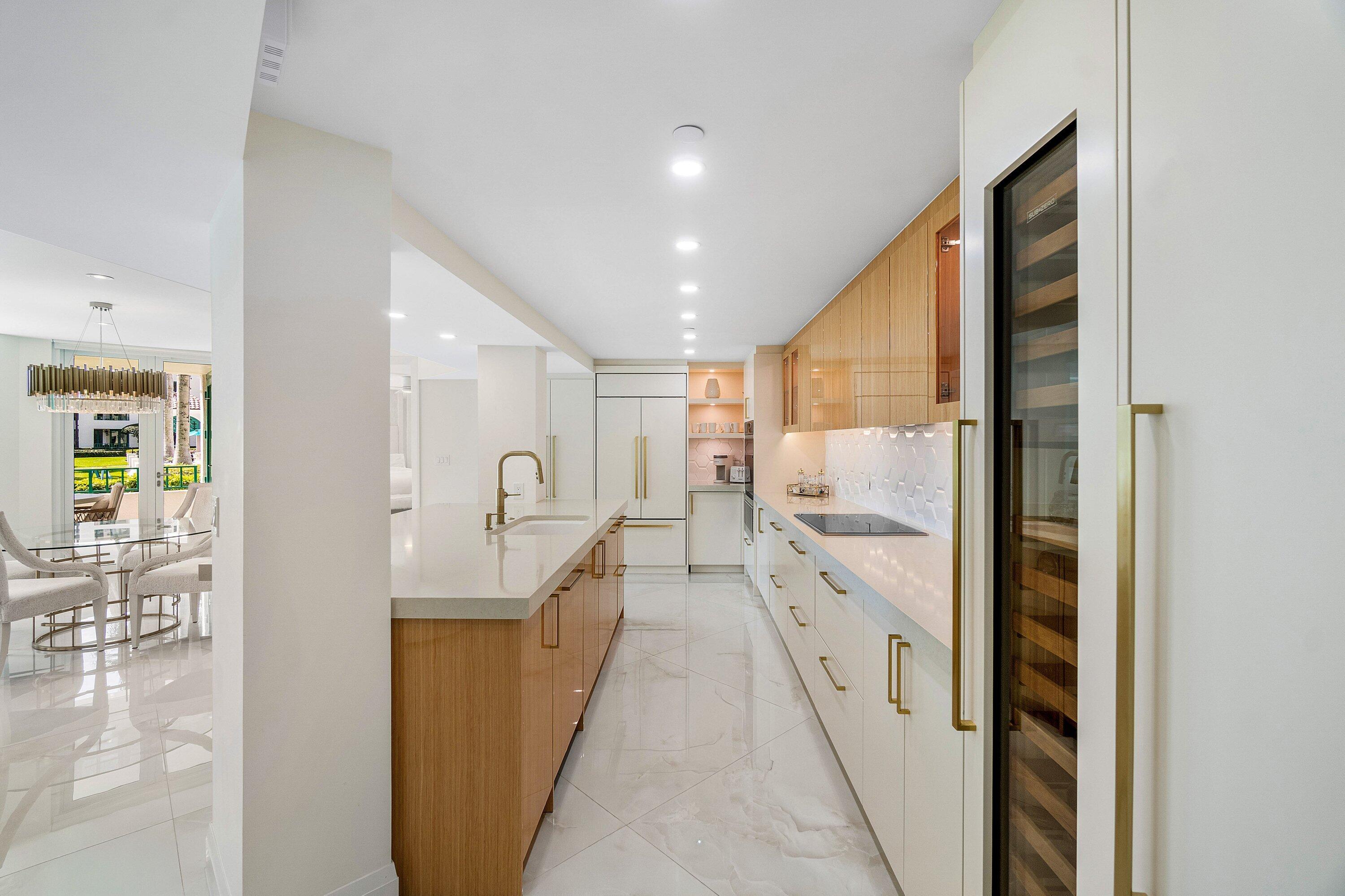 MIZNER COURT - Residential