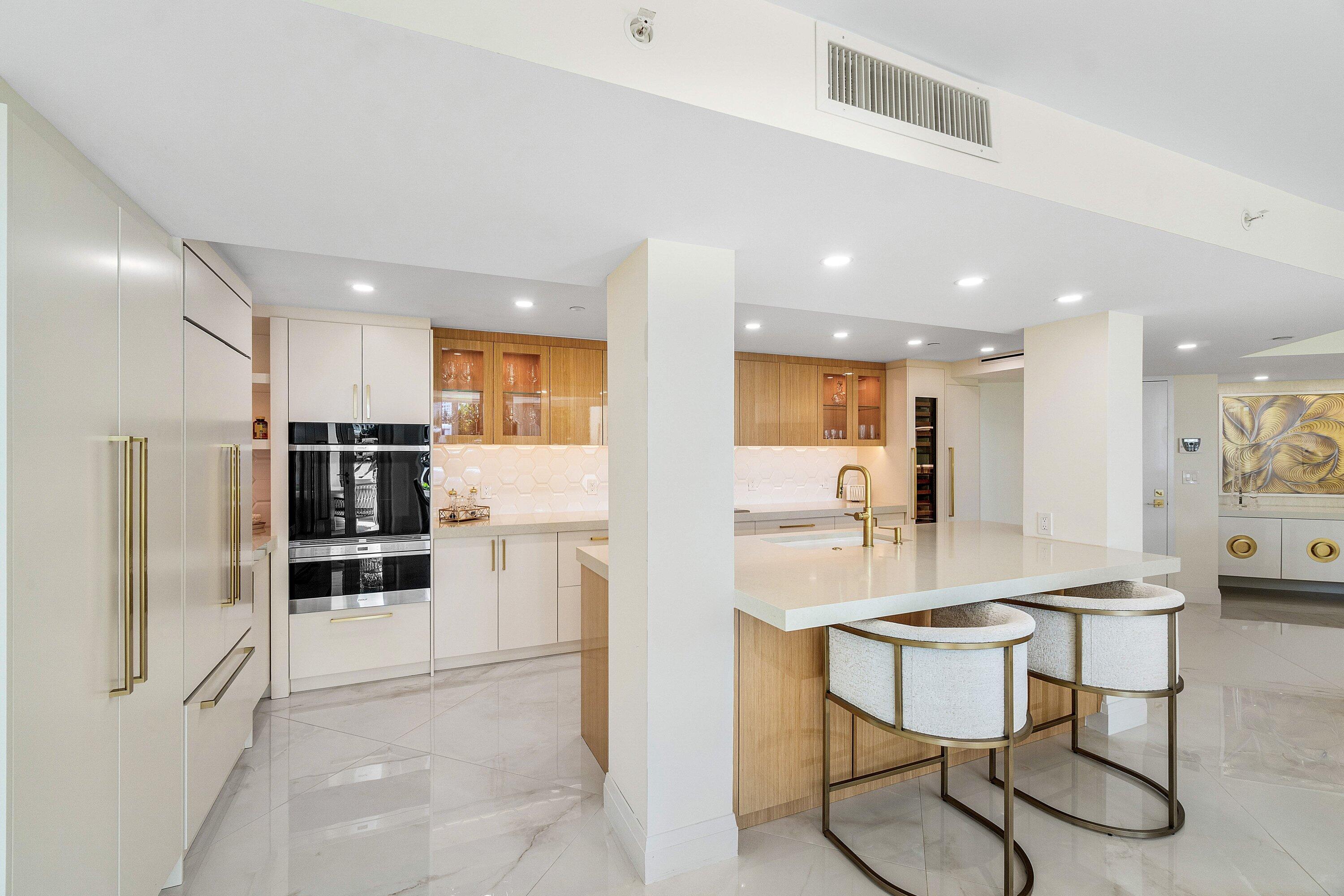 MIZNER COURT - Residential