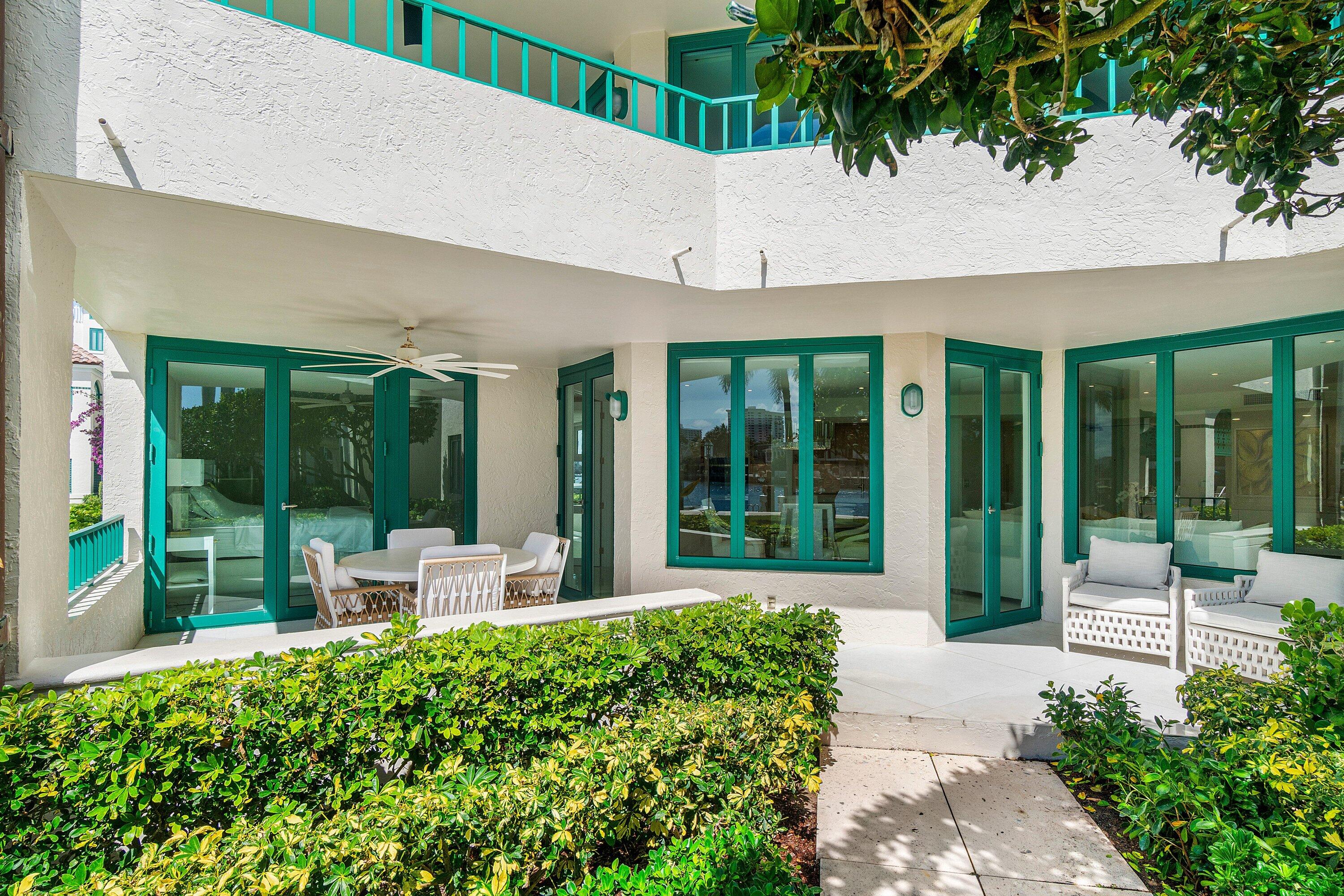 MIZNER COURT - Residential