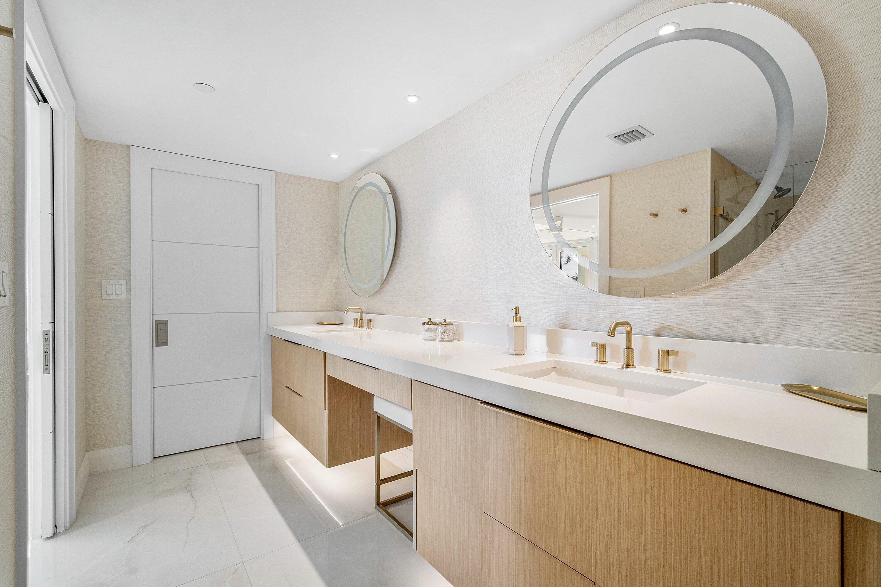 MIZNER COURT - Residential