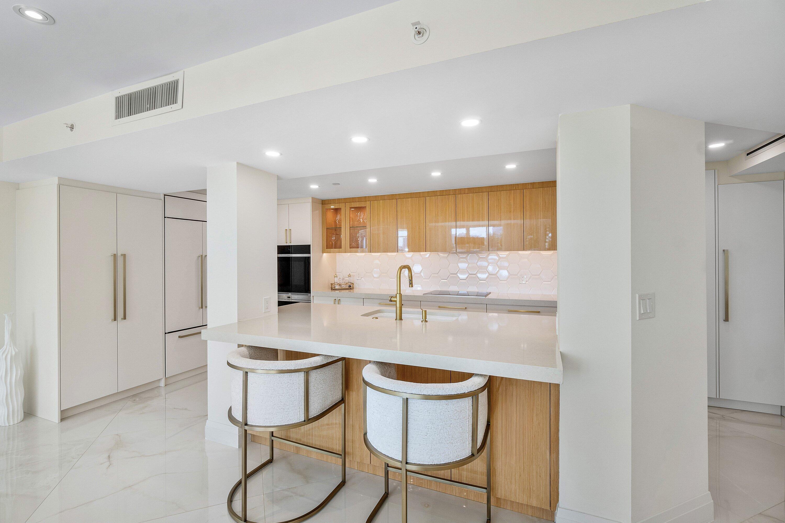 MIZNER COURT - Residential