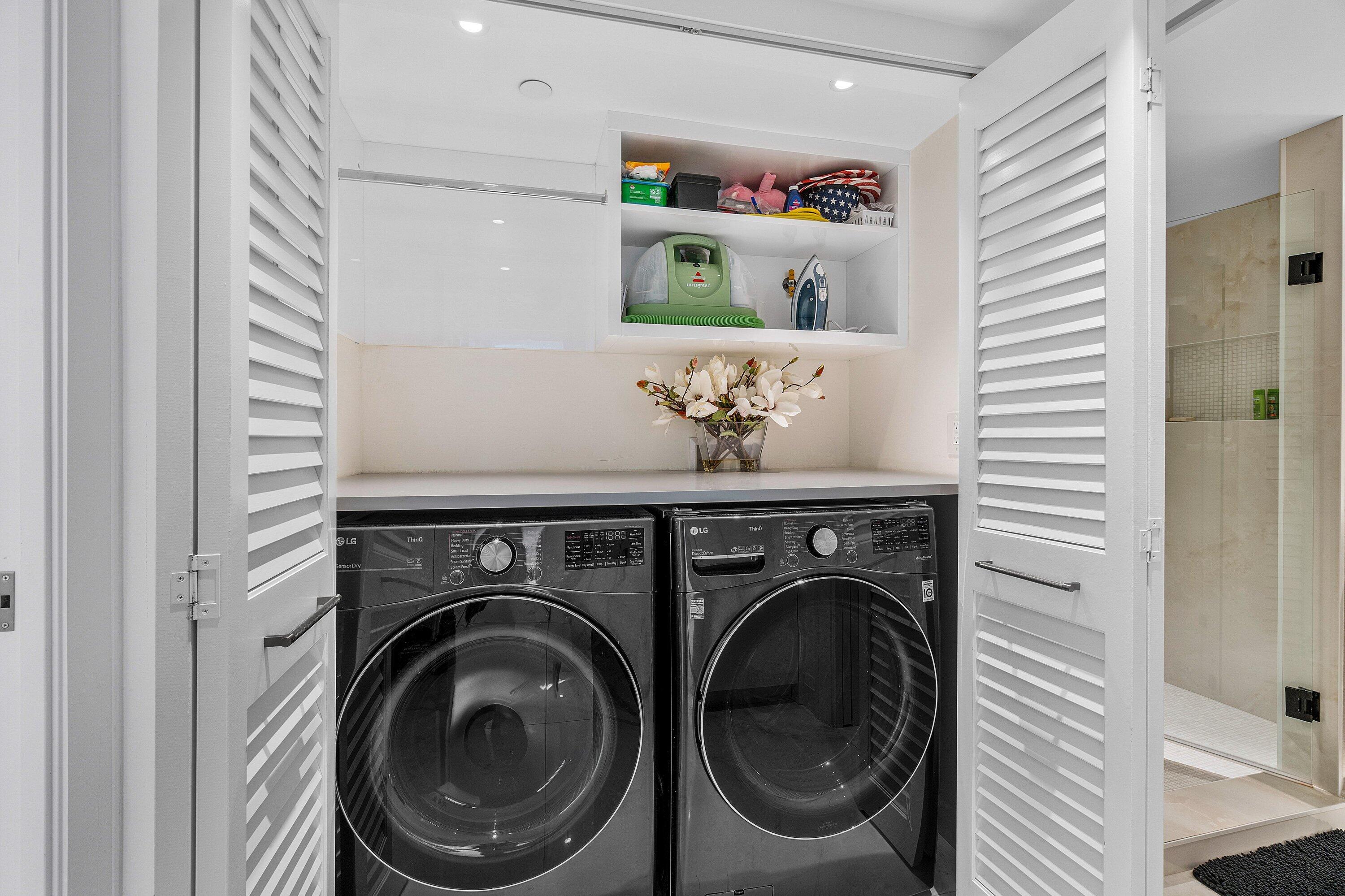 MIZNER COURT - Residential