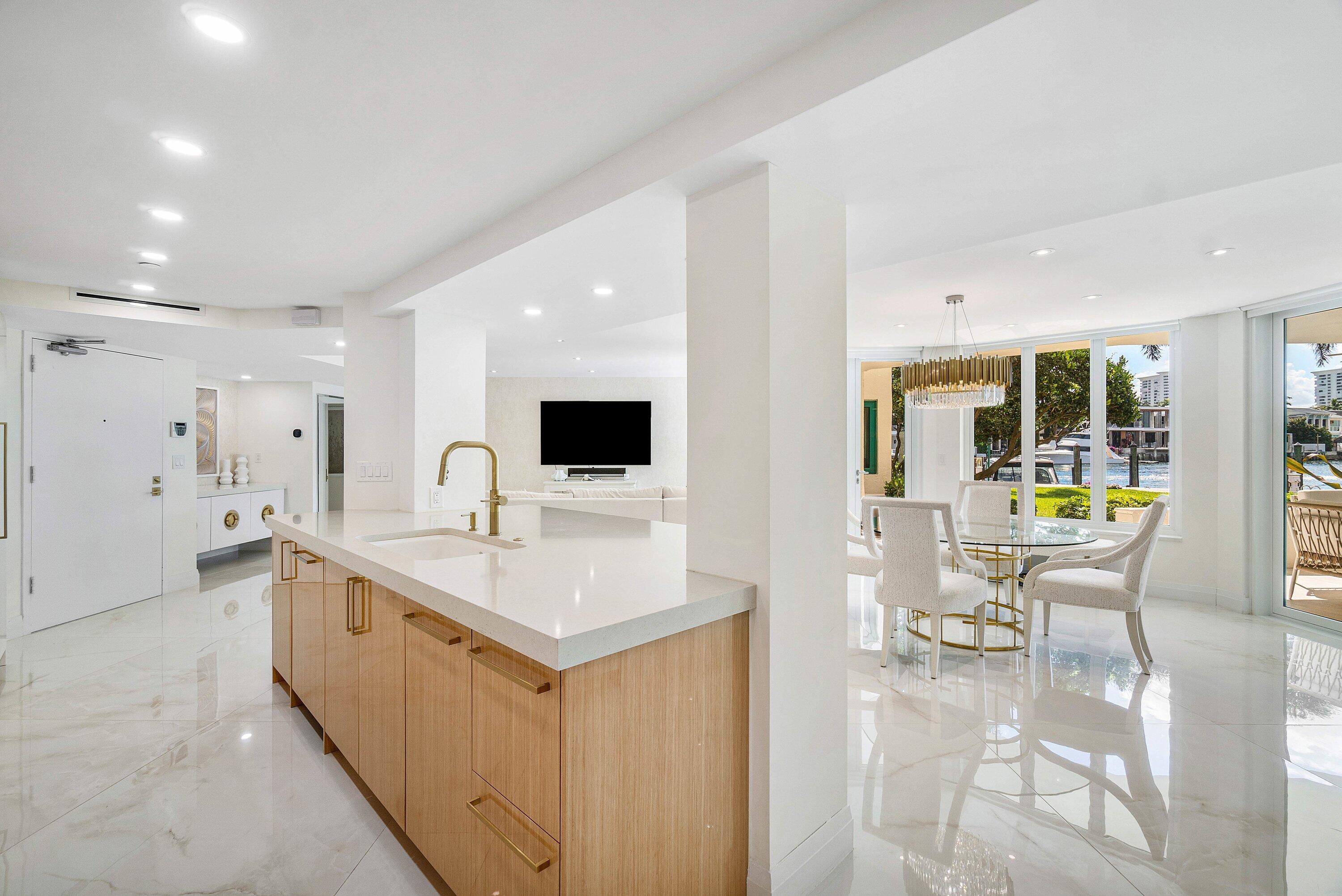 MIZNER COURT - Residential