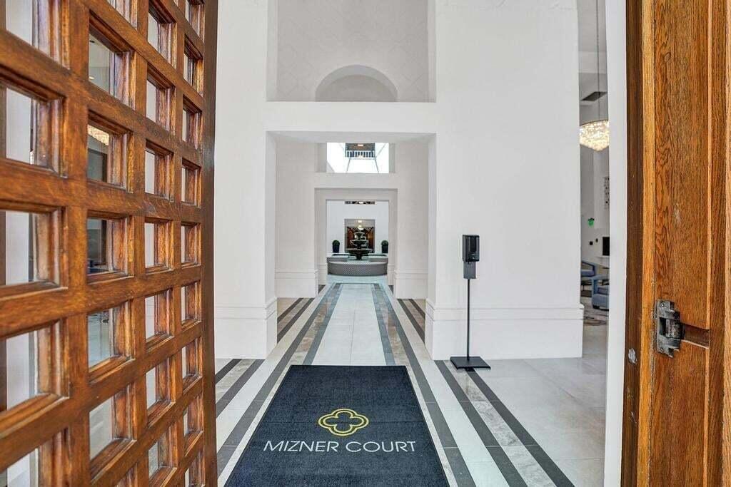 MIZNER COURT - Residential