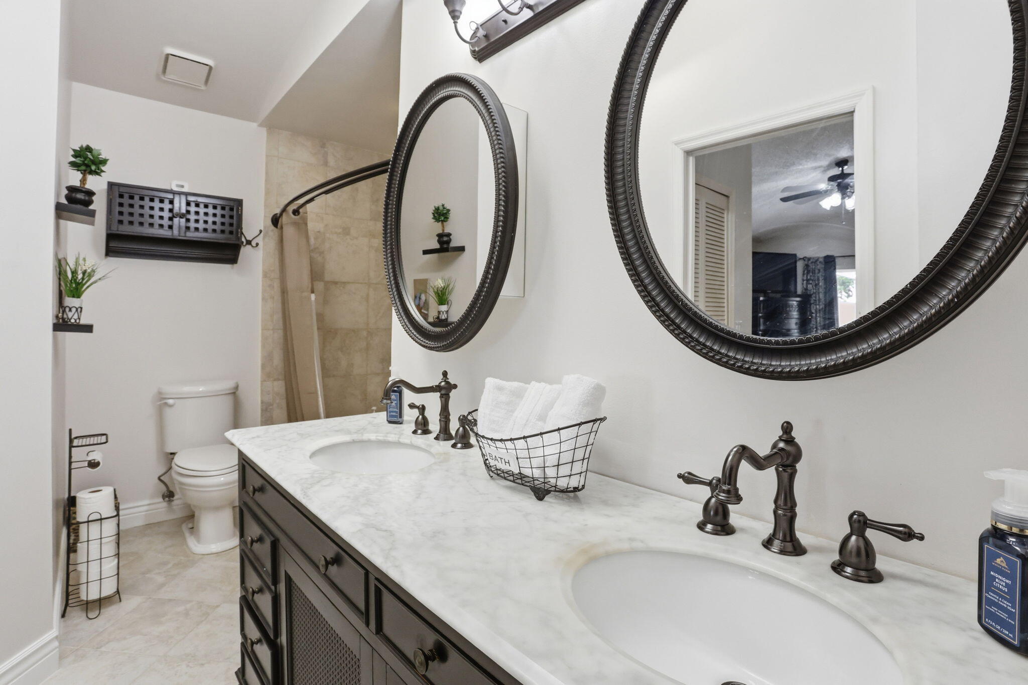 PORT CAYMAN - Residential