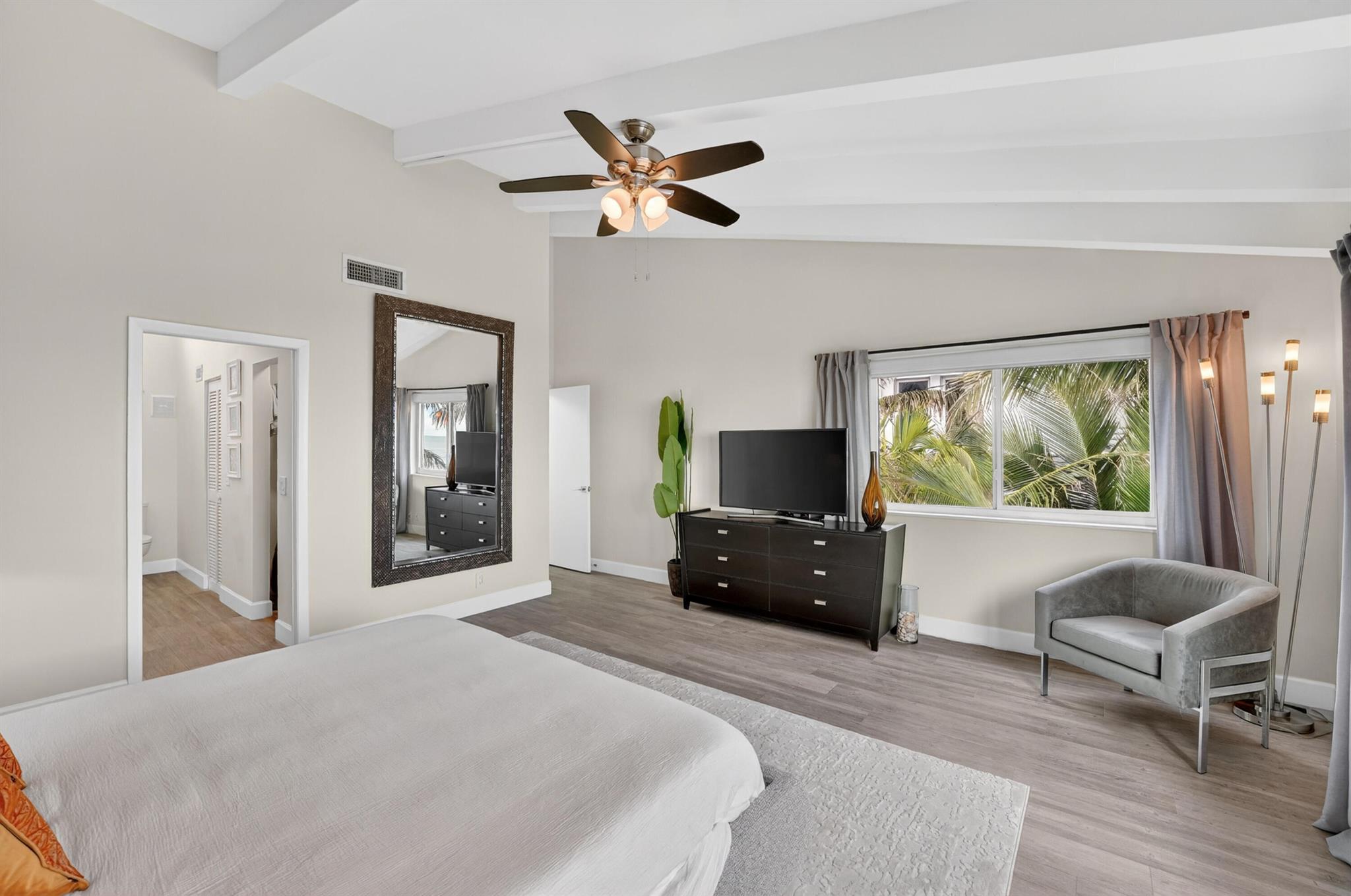 WINDEMERE HOUSE CONDO - Residential Lease