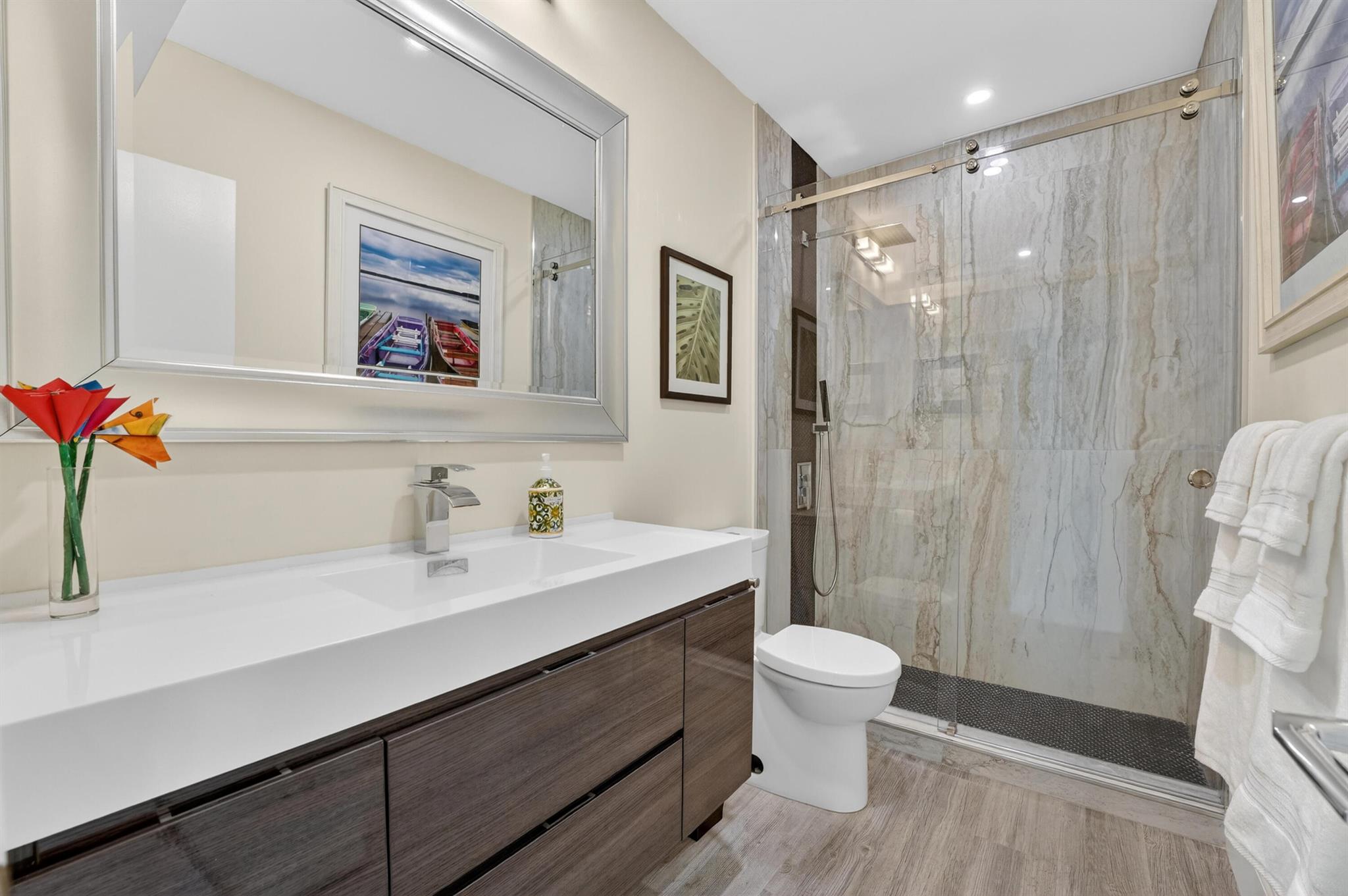 WINDEMERE HOUSE CONDO - Residential Lease