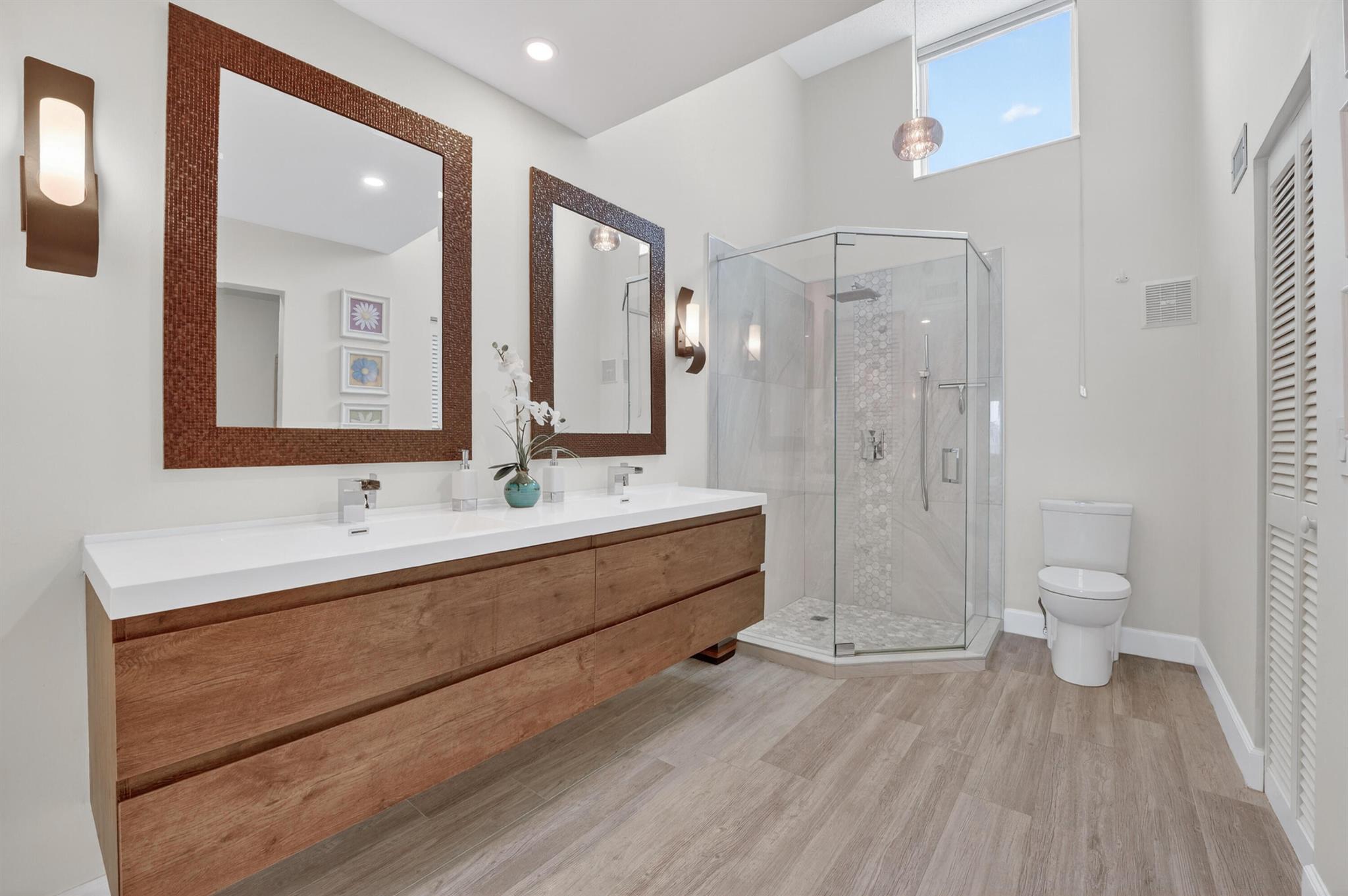 WINDEMERE HOUSE CONDO - Residential Lease