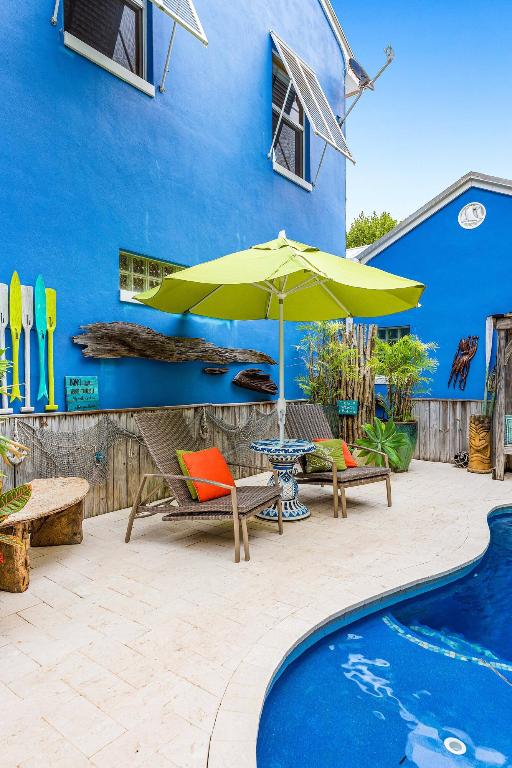 TROPICAL SHORES - Residential