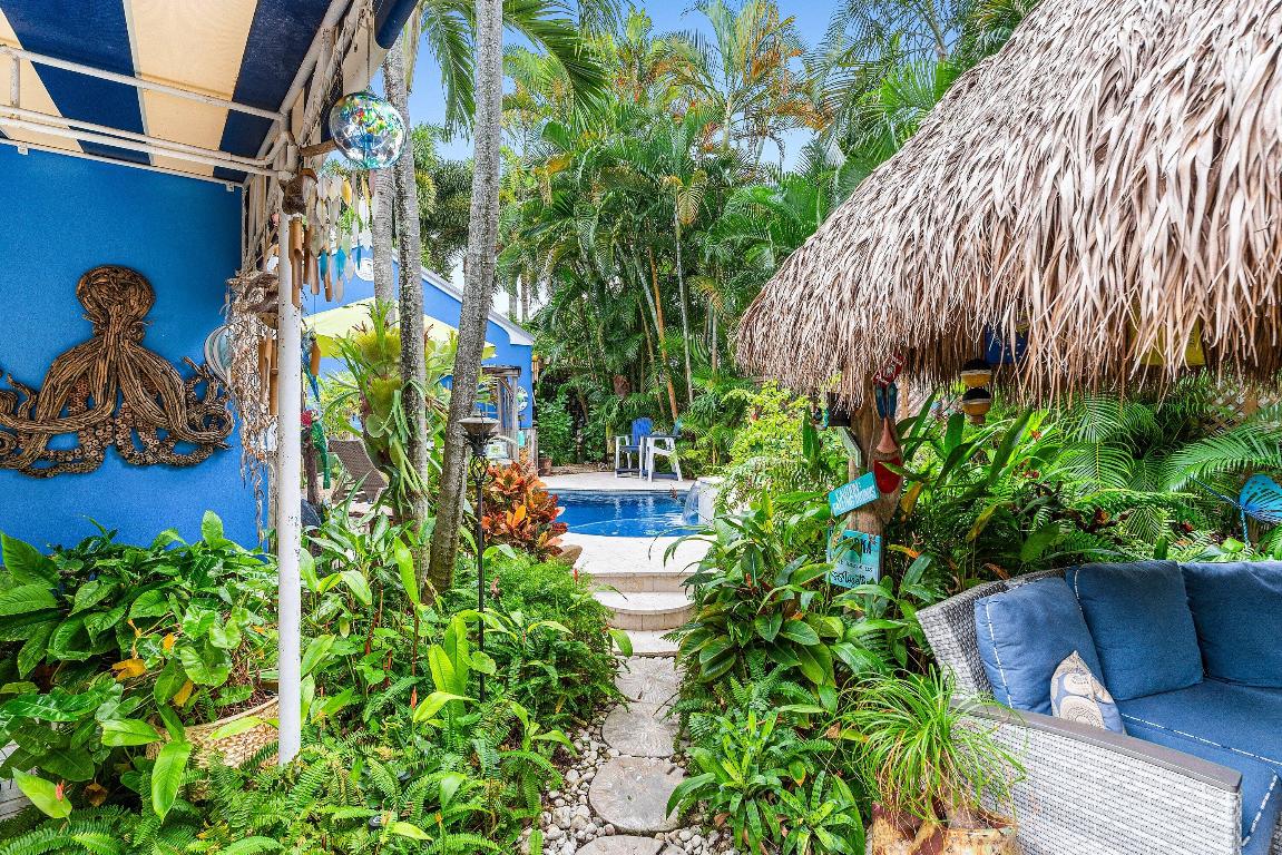 TROPICAL SHORES - Residential