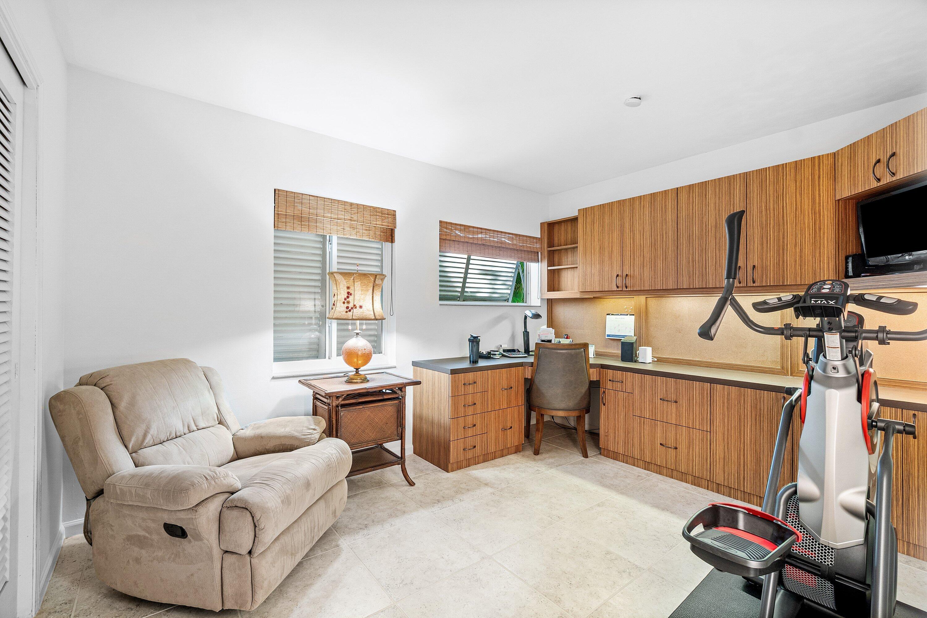 TROPICAL SHORES - Residential