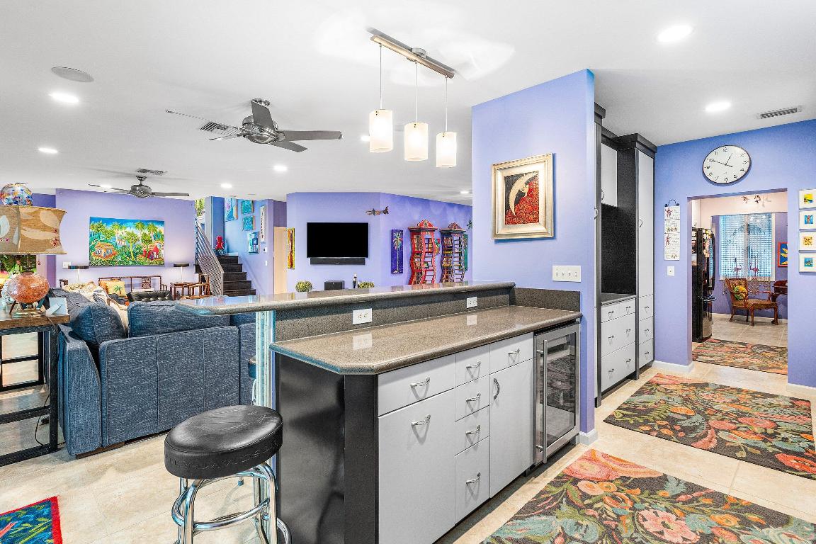 TROPICAL SHORES - Residential