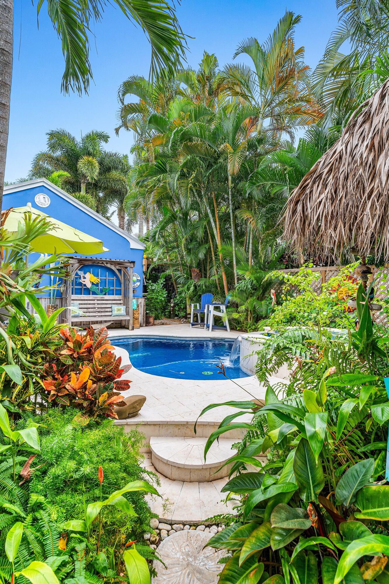 TROPICAL SHORES - Residential