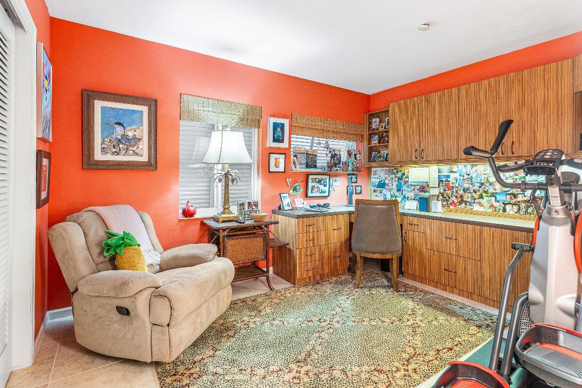 TROPICAL SHORES - Residential