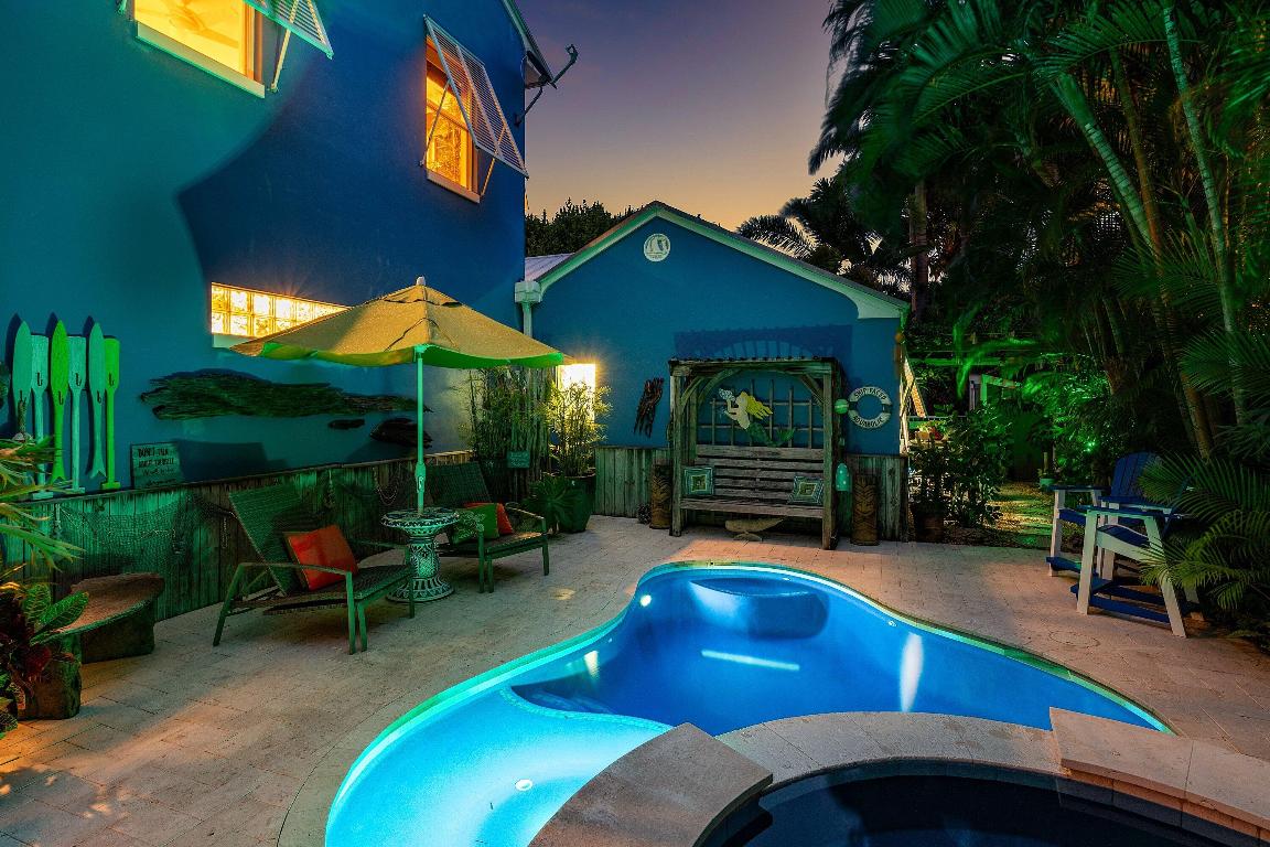 TROPICAL SHORES - Residential