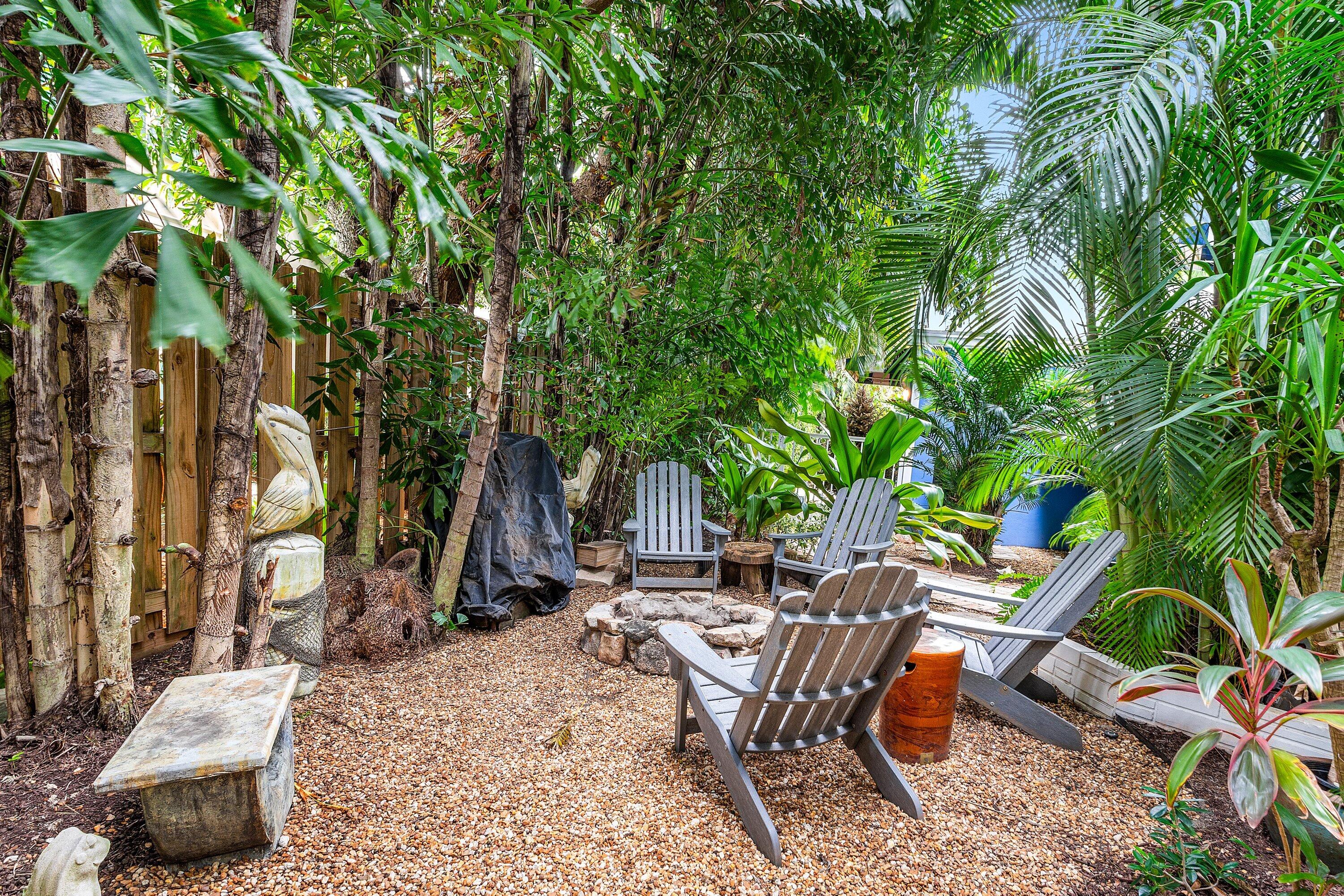 TROPICAL SHORES - Residential