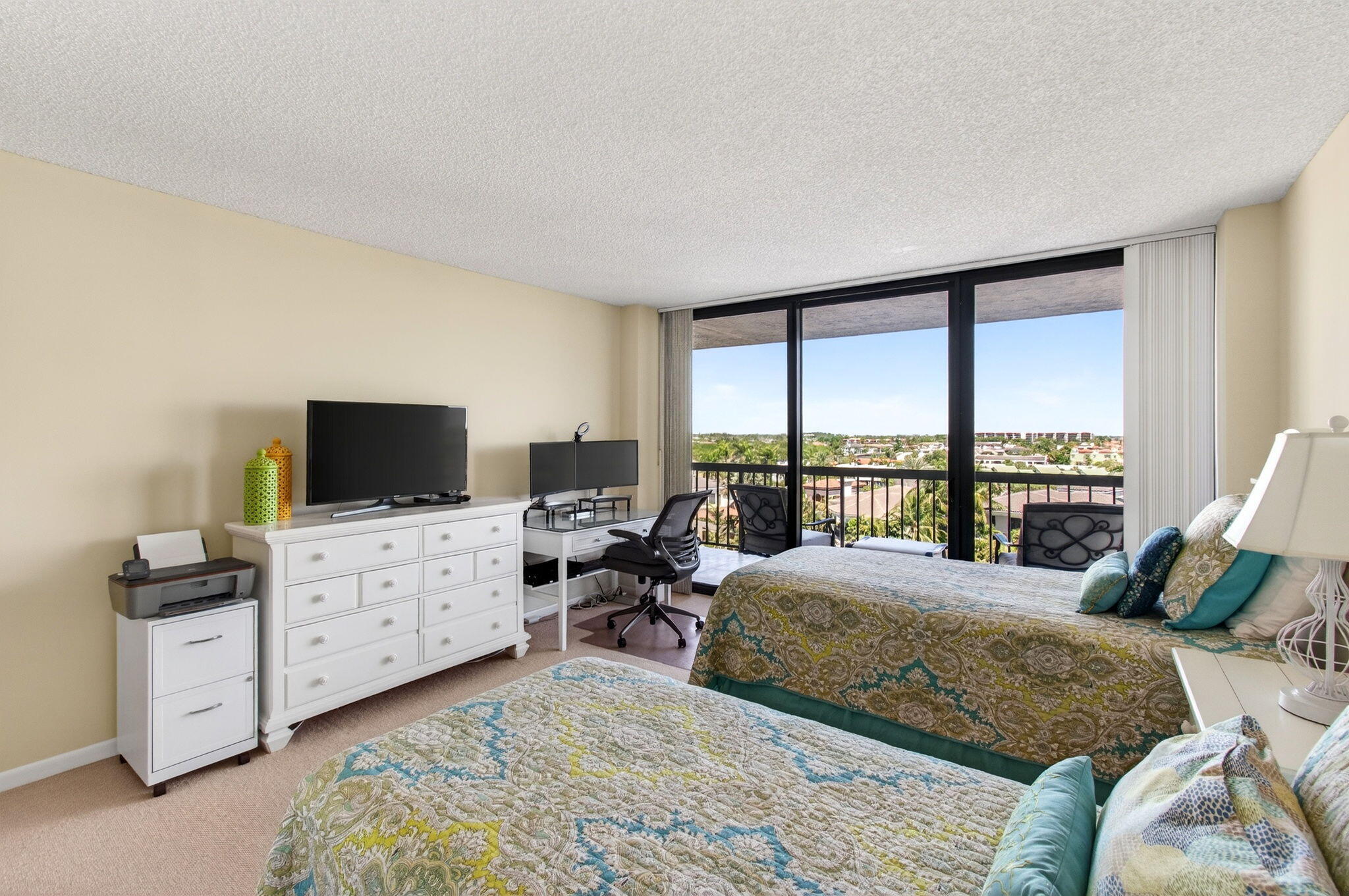 BRAEMAR ISLE CONDO - Residential