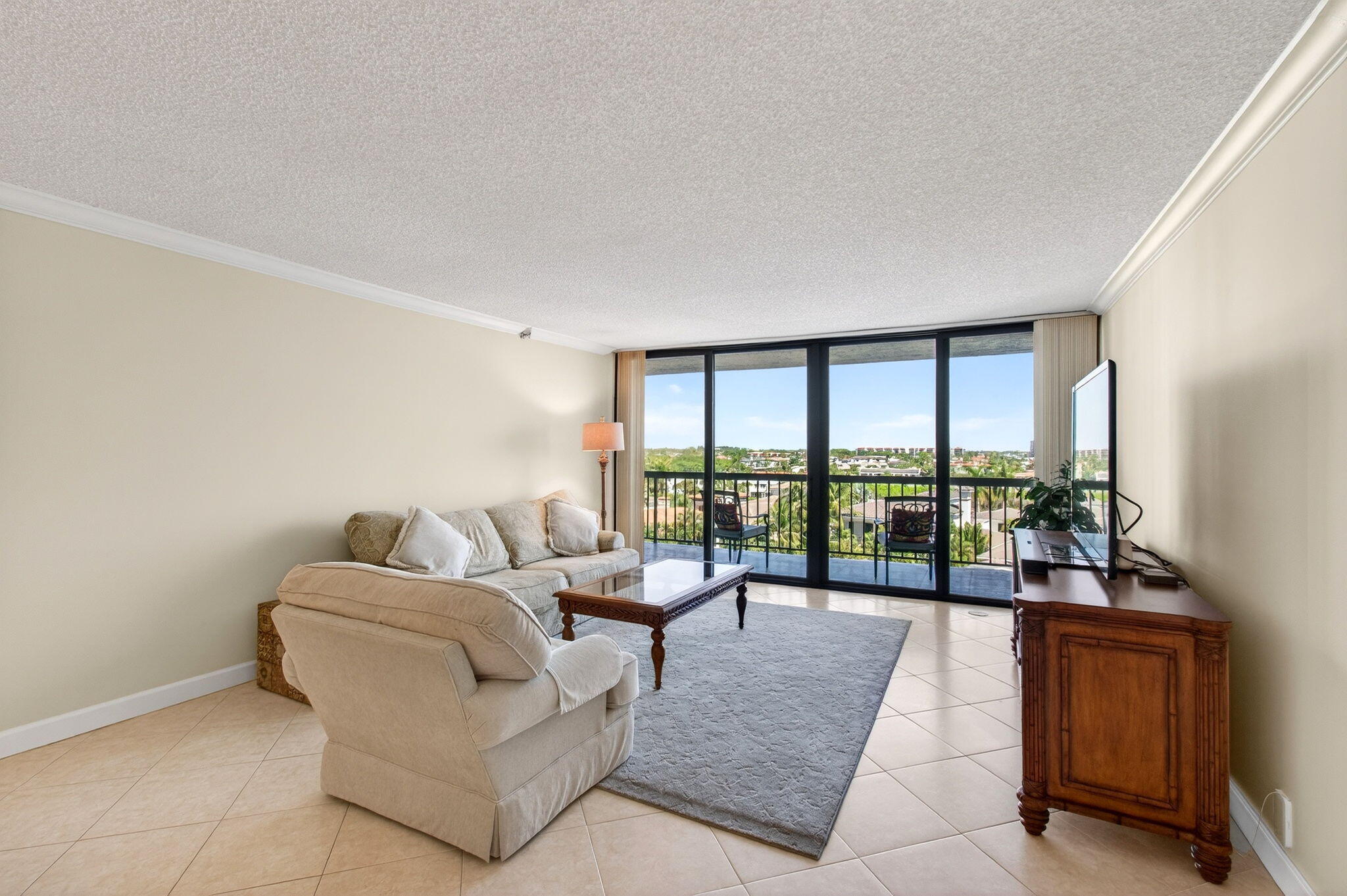 BRAEMAR ISLE CONDO - Residential