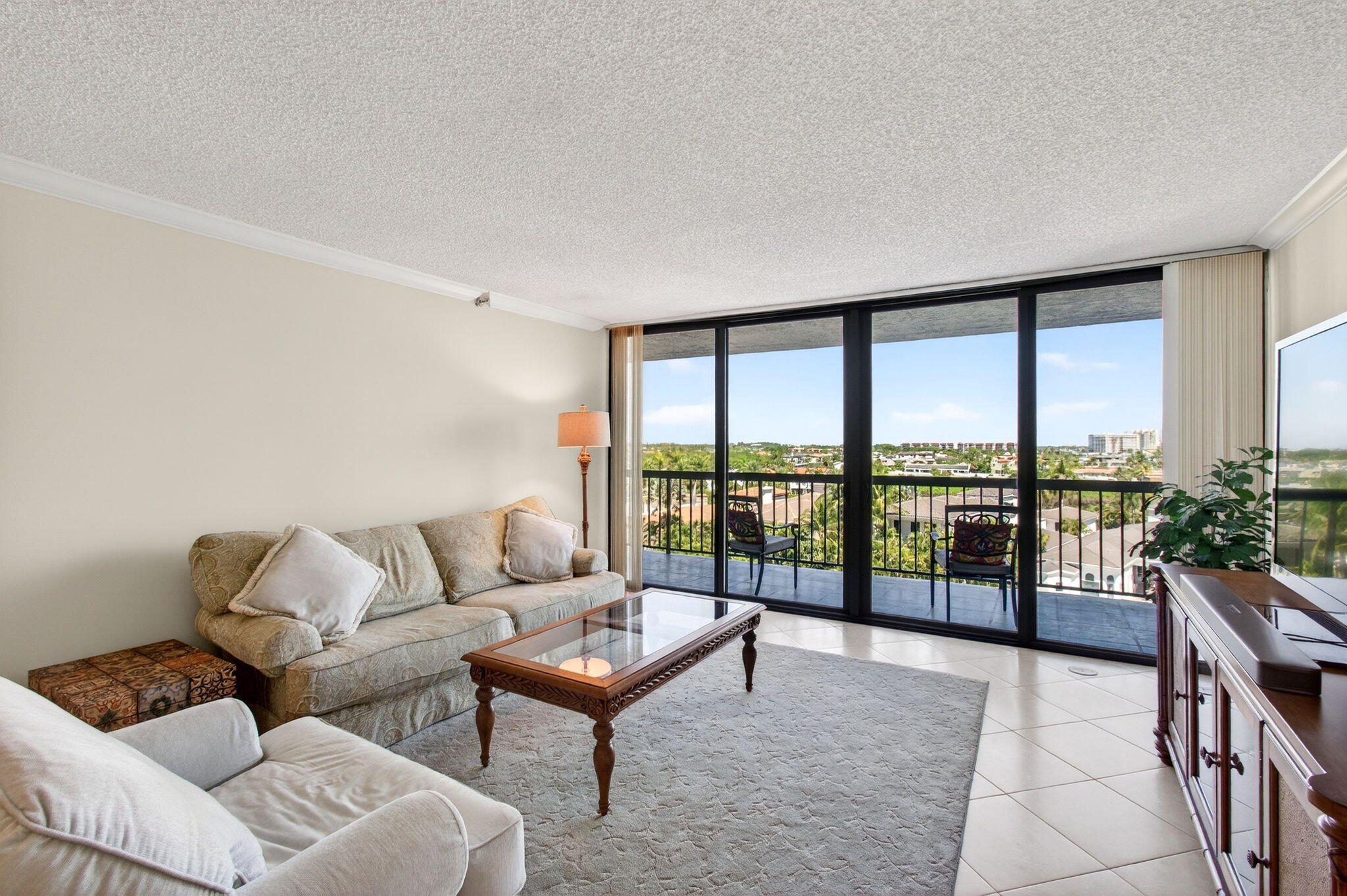BRAEMAR ISLE CONDO - Residential