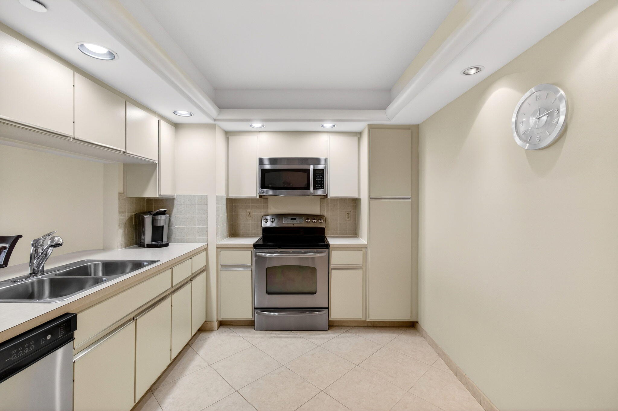 BRAEMAR ISLE CONDO - Residential