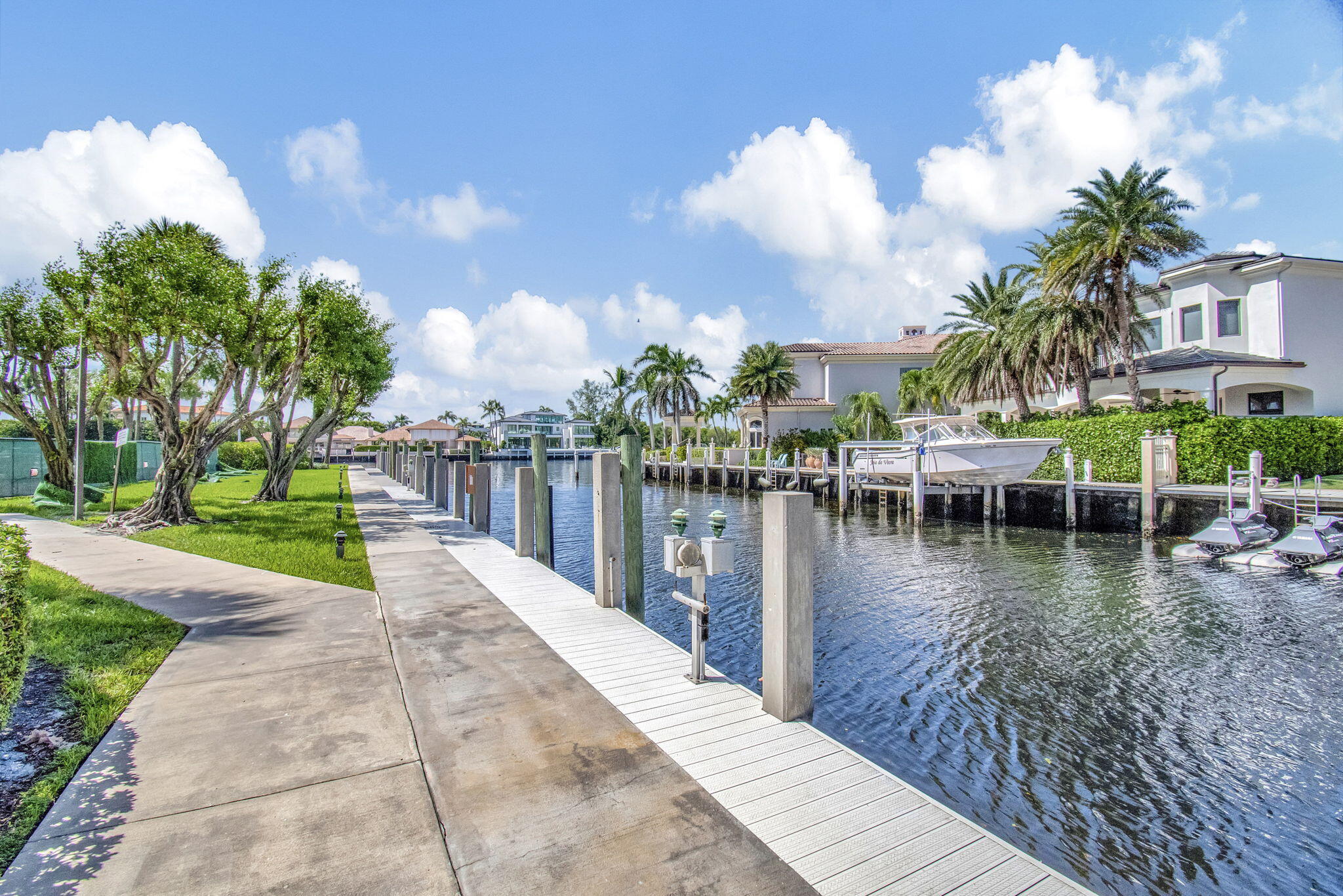 BRAEMAR ISLE CONDO - Residential