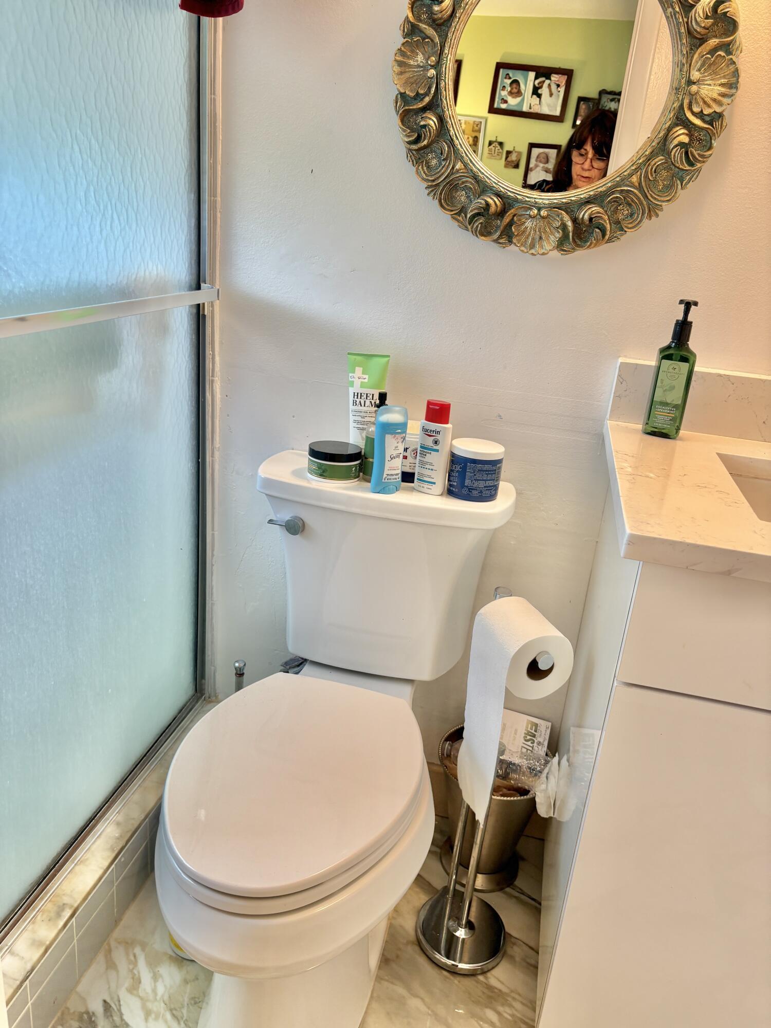 CENTURY VILLAGE / SHEFFIELD CONDOS A TO Q - Residential Lease