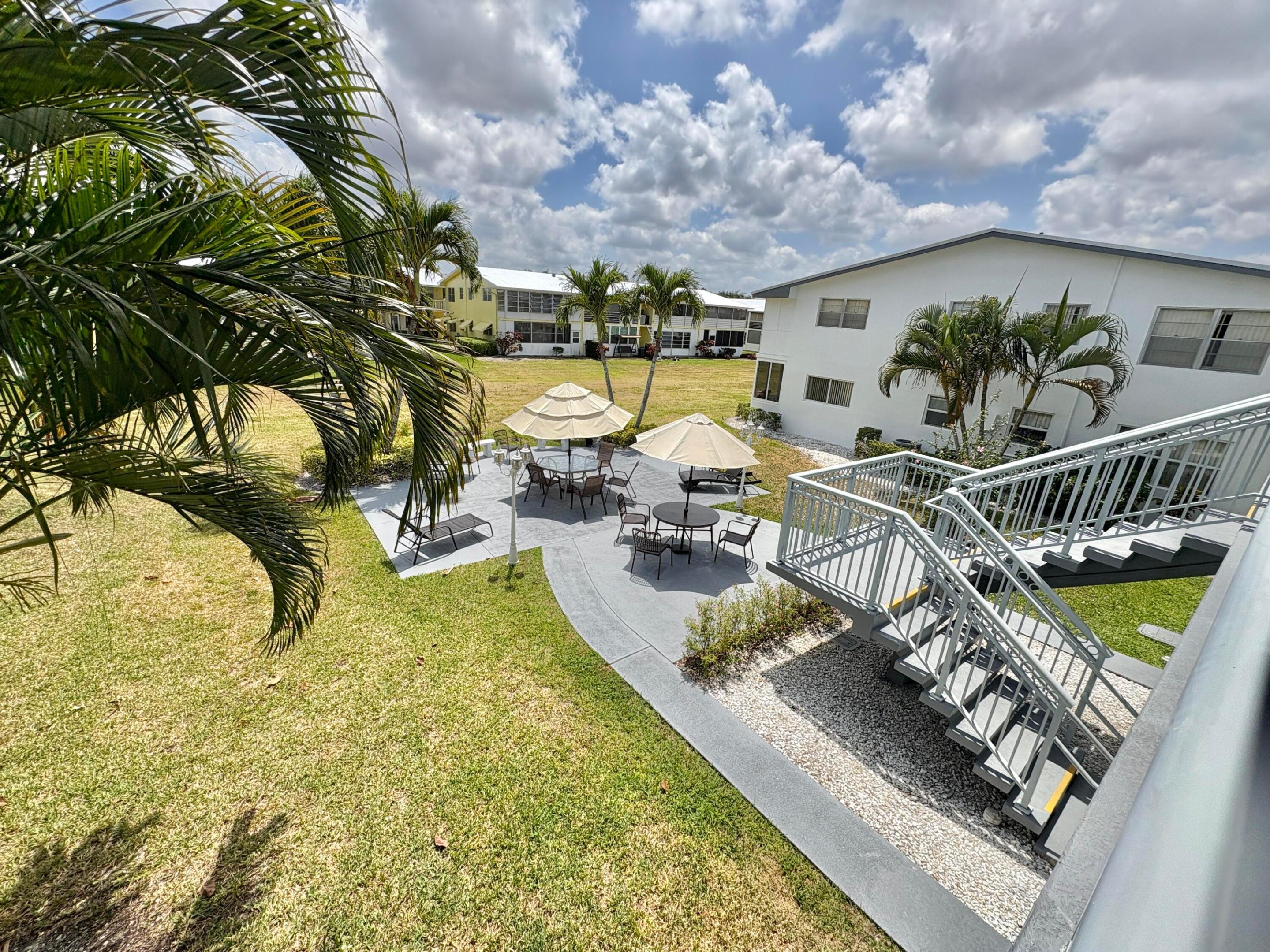 CENTURY VILLAGE / SHEFFIELD CONDOS A TO Q - Residential Lease