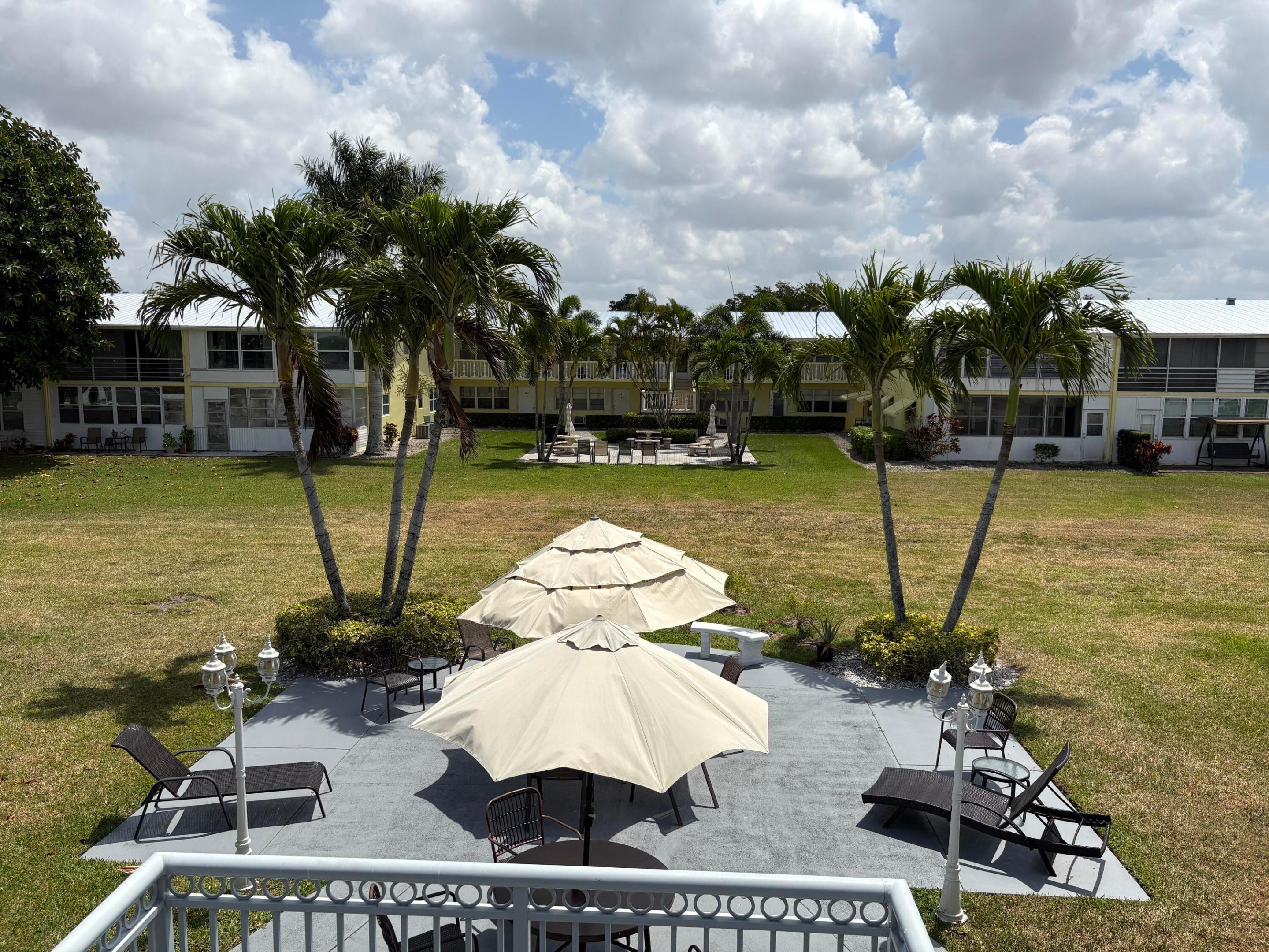 CENTURY VILLAGE / SHEFFIELD CONDOS A TO Q - Residential Lease