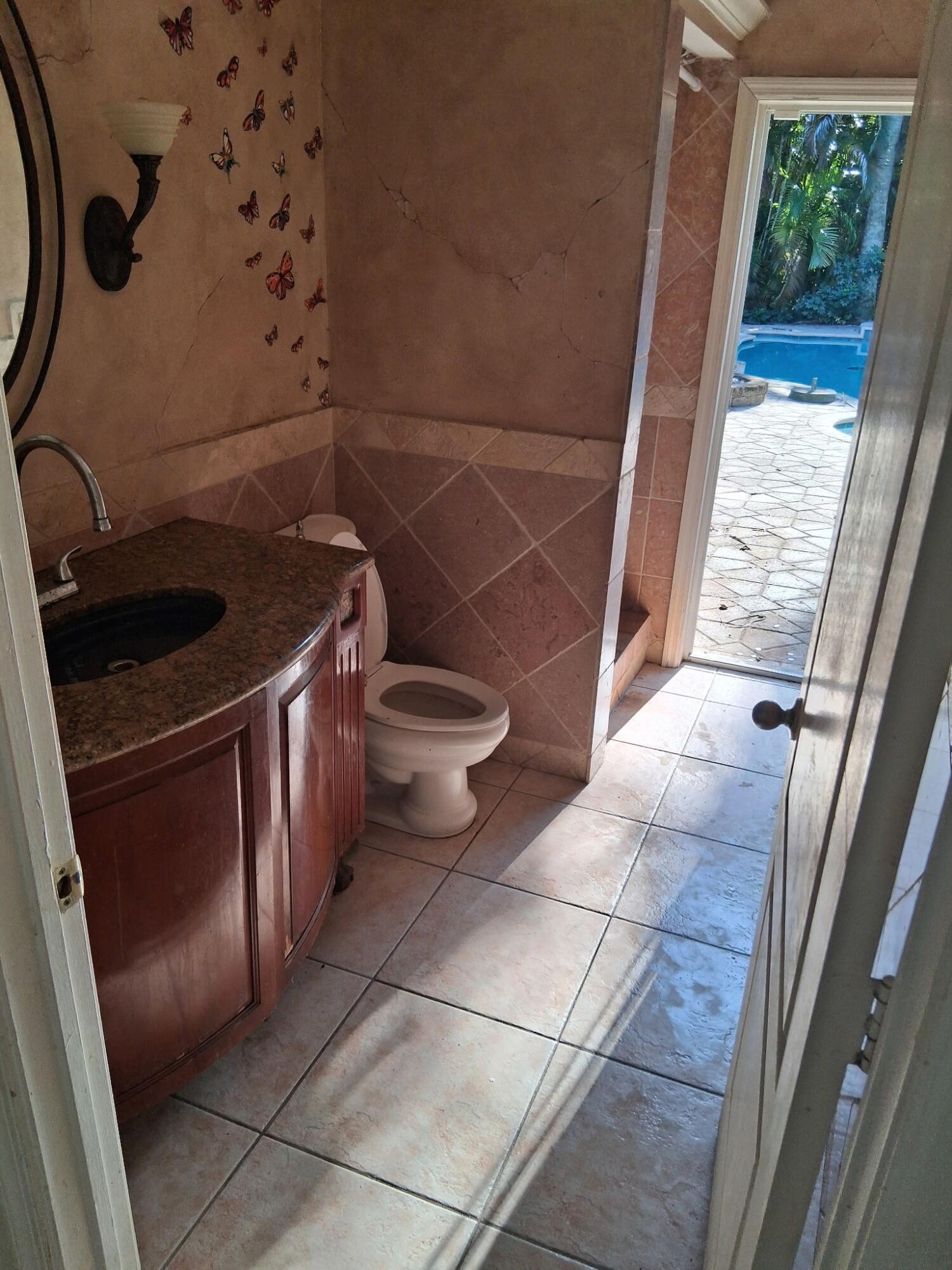 WOODSIDE ESTATES - Residential