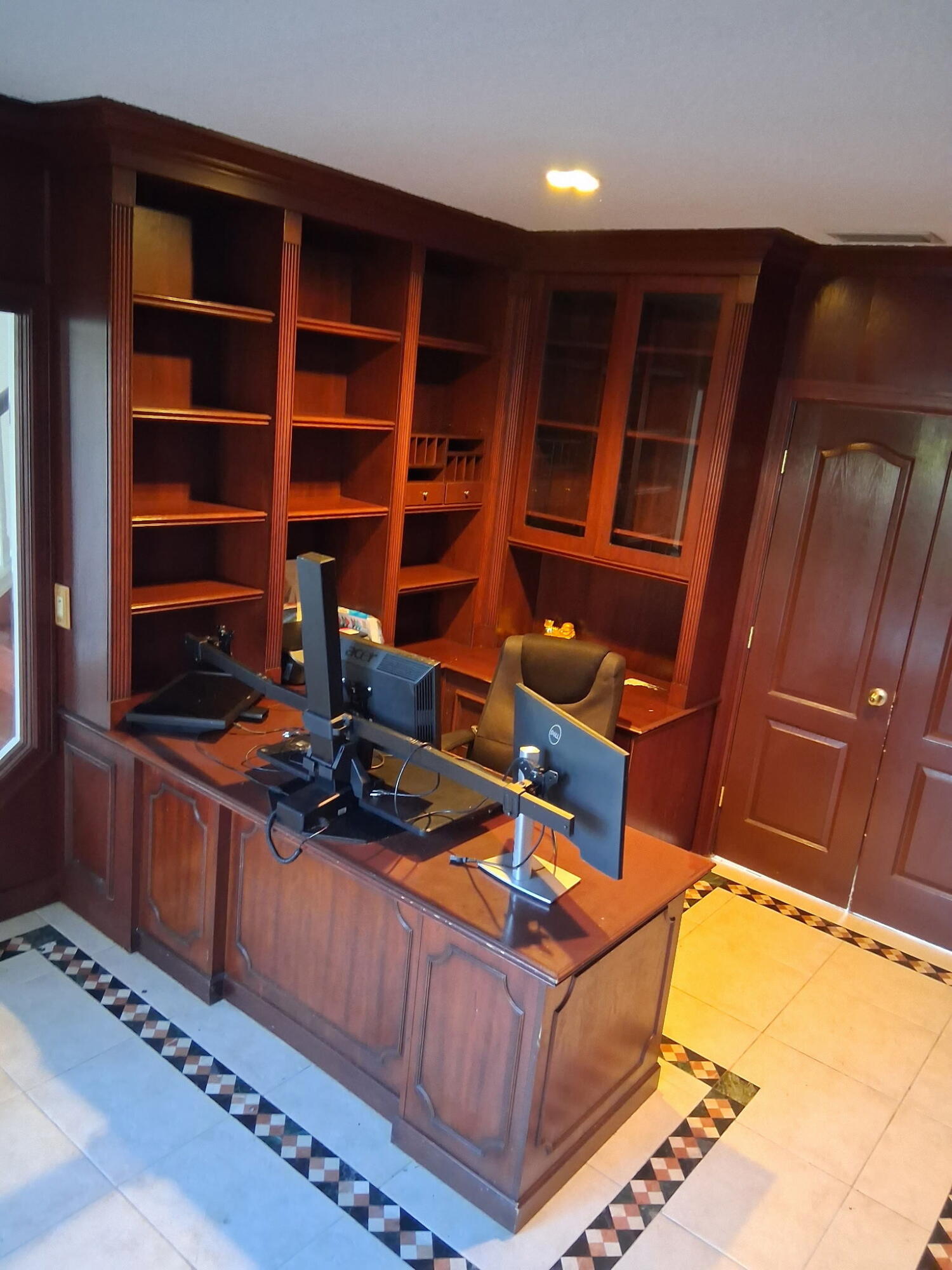 WOODSIDE ESTATES - Residential