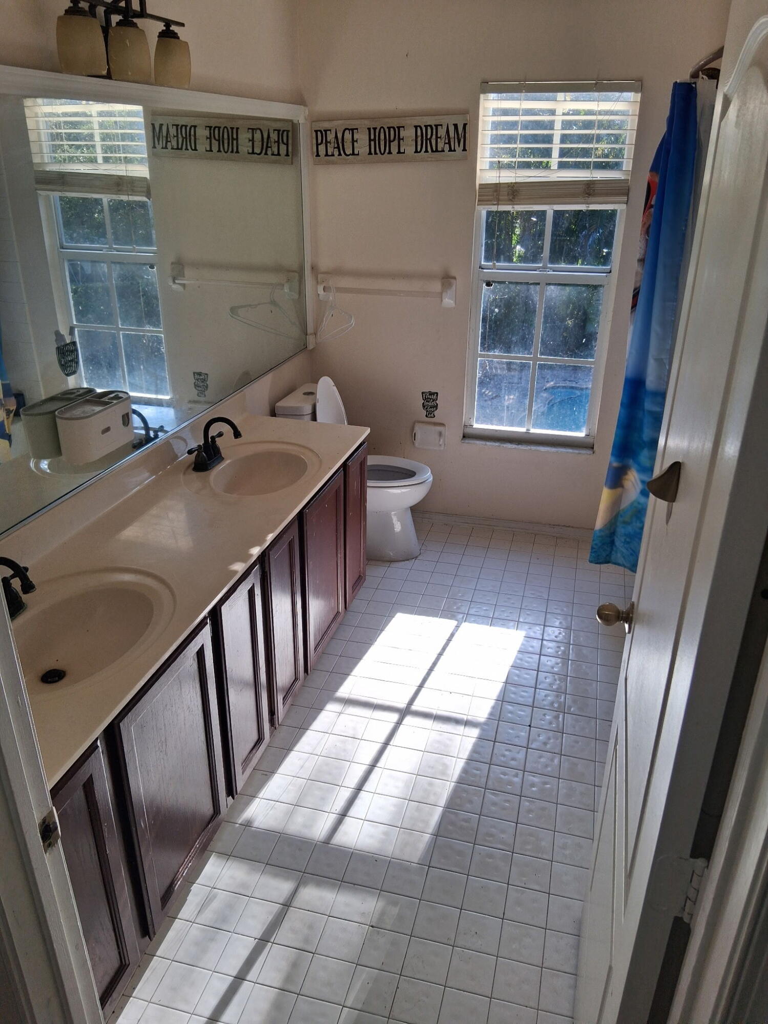 WOODSIDE ESTATES - Residential